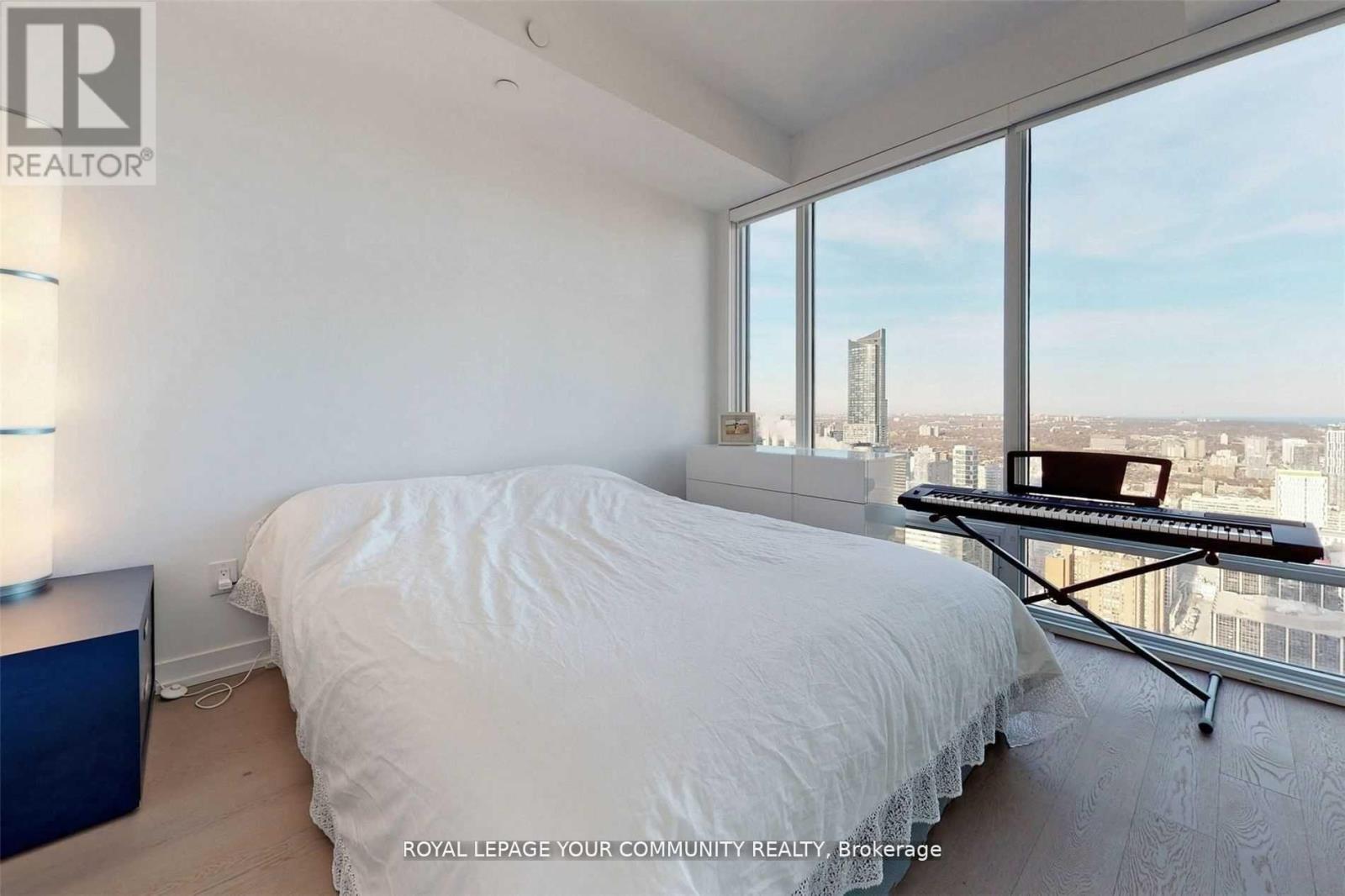 4803 - 488 University Ave Avenue, Toronto, Ontario  M5G 0C1 - Photo 11 - C12591678