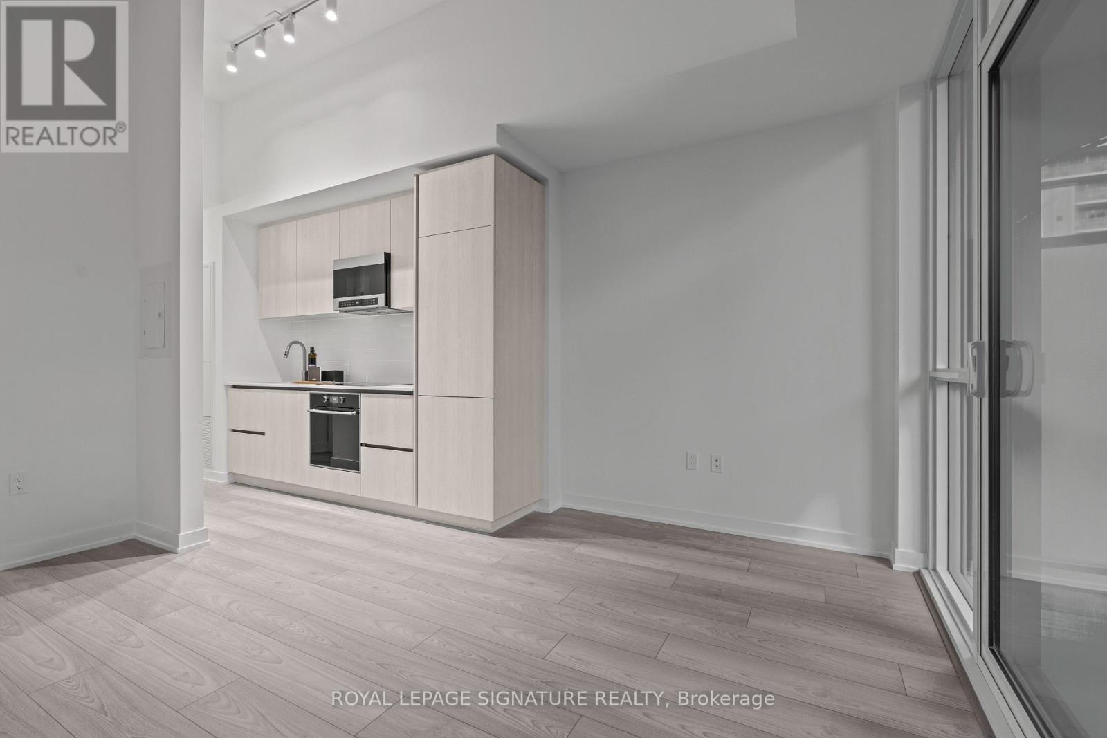 608s - 110 Broadway Avenue, Toronto, Ontario  M4P 1V7 - Photo 3 - C12591694