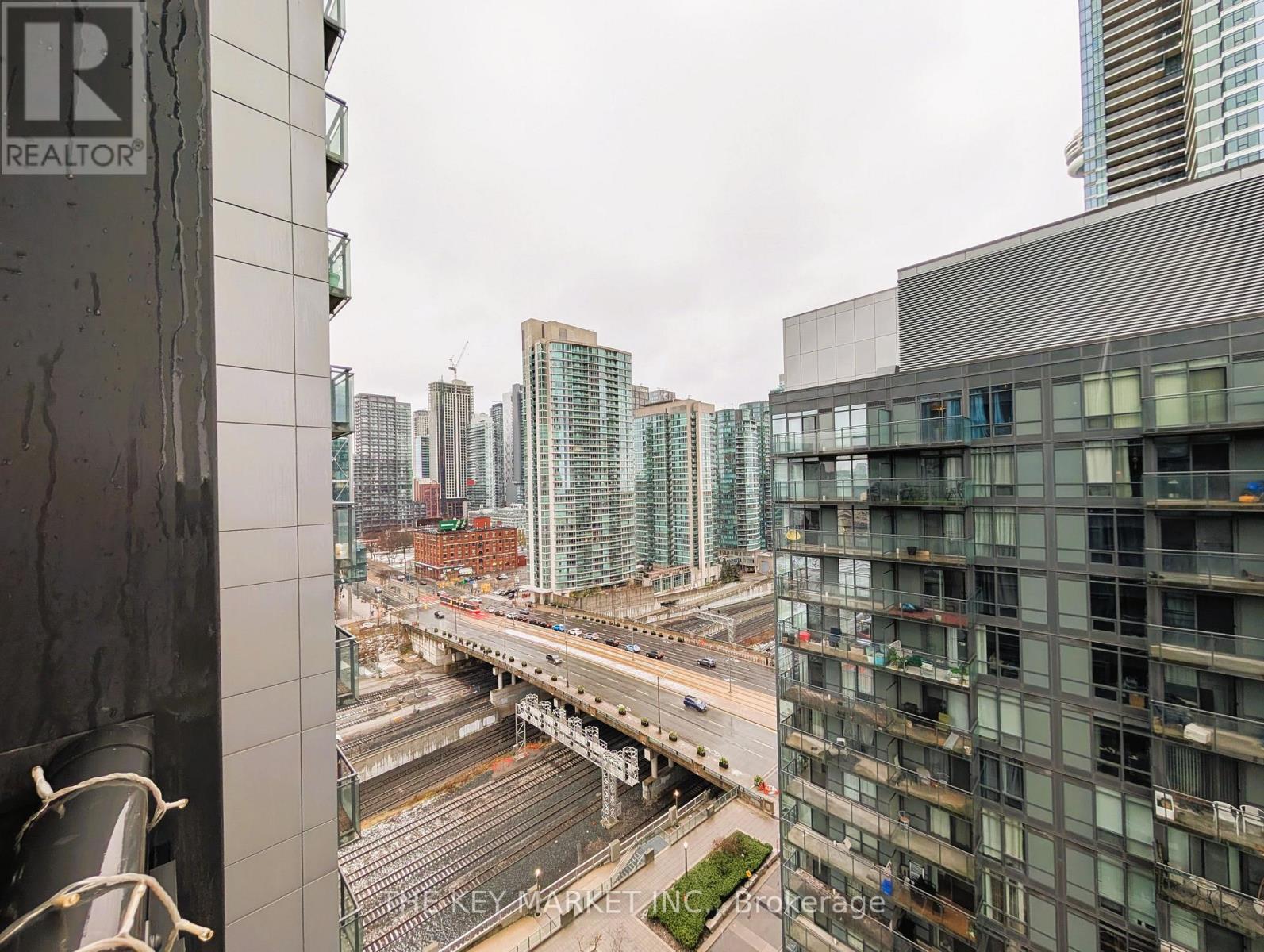 1805 - 25 Telegram Mews, Toronto, Ontario  M5V 3Z1 - Photo 30 - C12591700