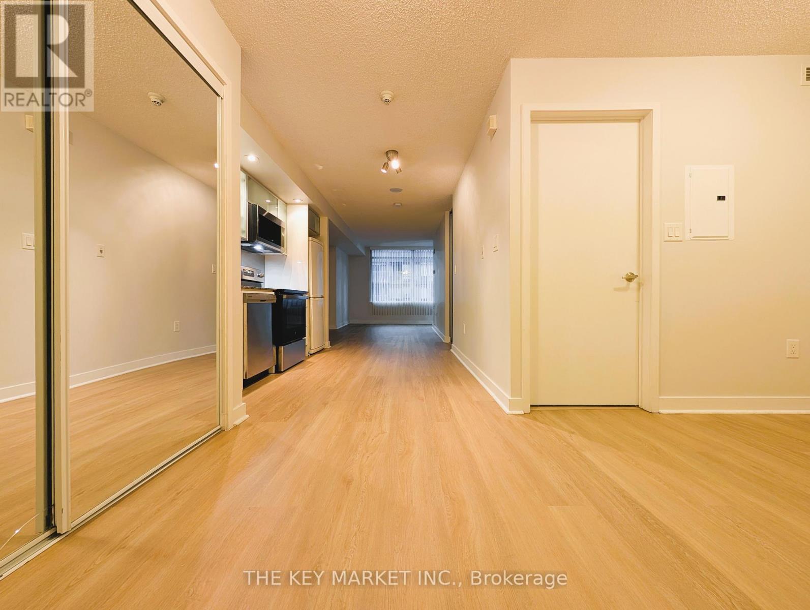 1805 - 25 Telegram Mews, Toronto, Ontario  M5V 3Z1 - Photo 8 - C12591700