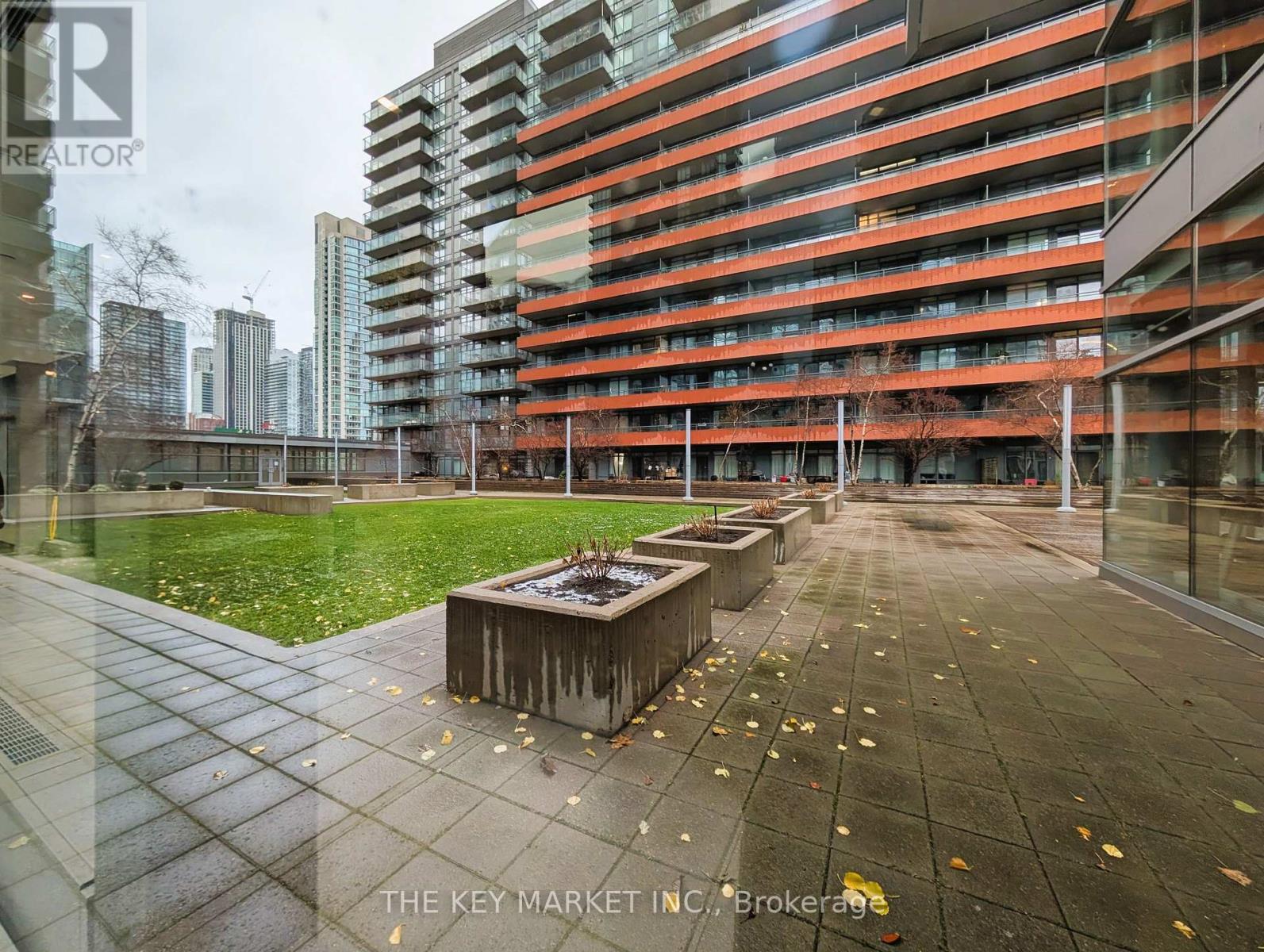 1805 - 25 Telegram Mews, Toronto, Ontario  M5V 3Z1 - Photo 31 - C12591700