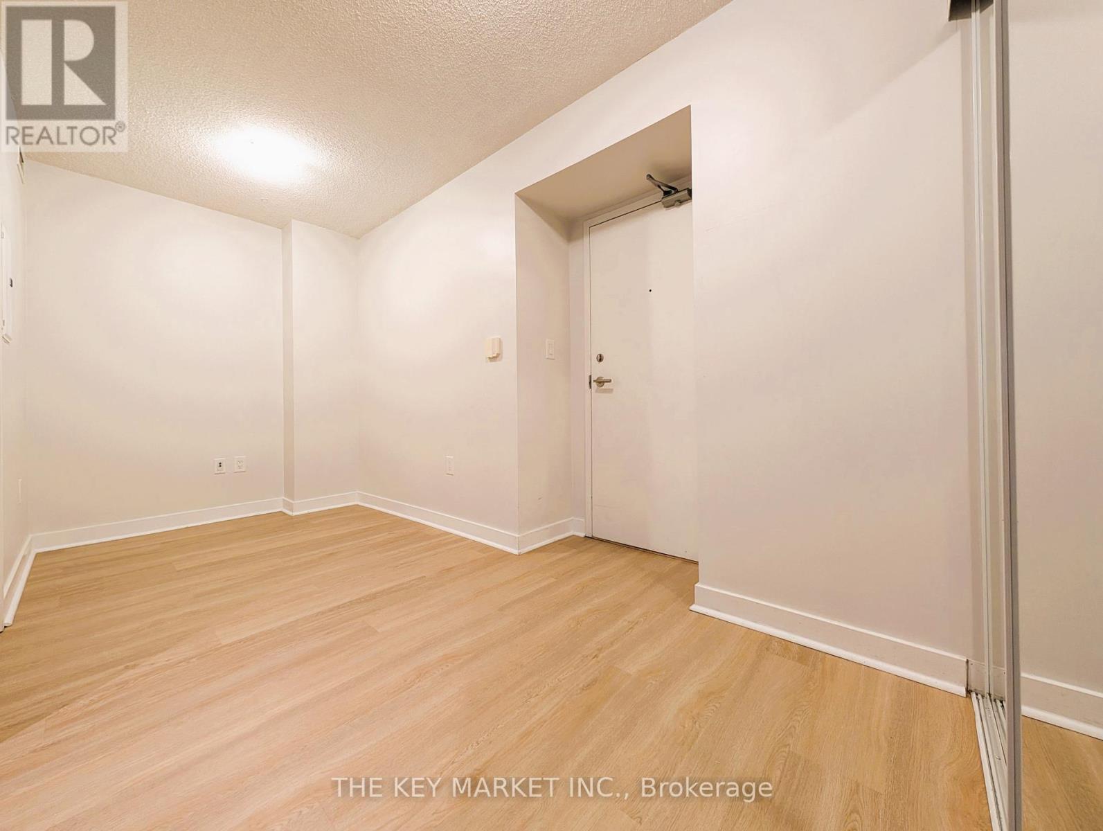 1805 - 25 Telegram Mews, Toronto, Ontario  M5V 3Z1 - Photo 6 - C12591700