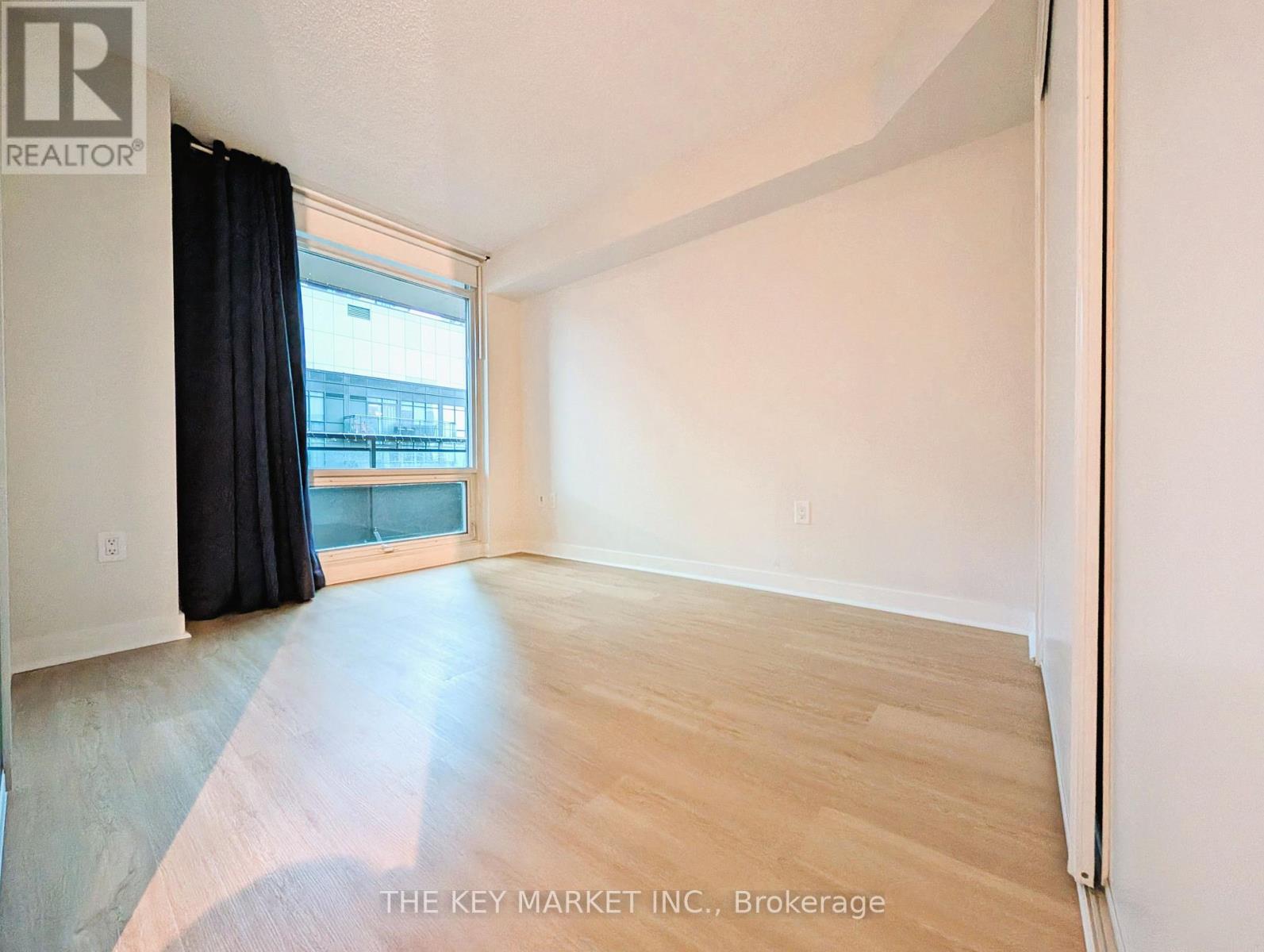 1805 - 25 Telegram Mews, Toronto, Ontario  M5V 3Z1 - Photo 18 - C12591700