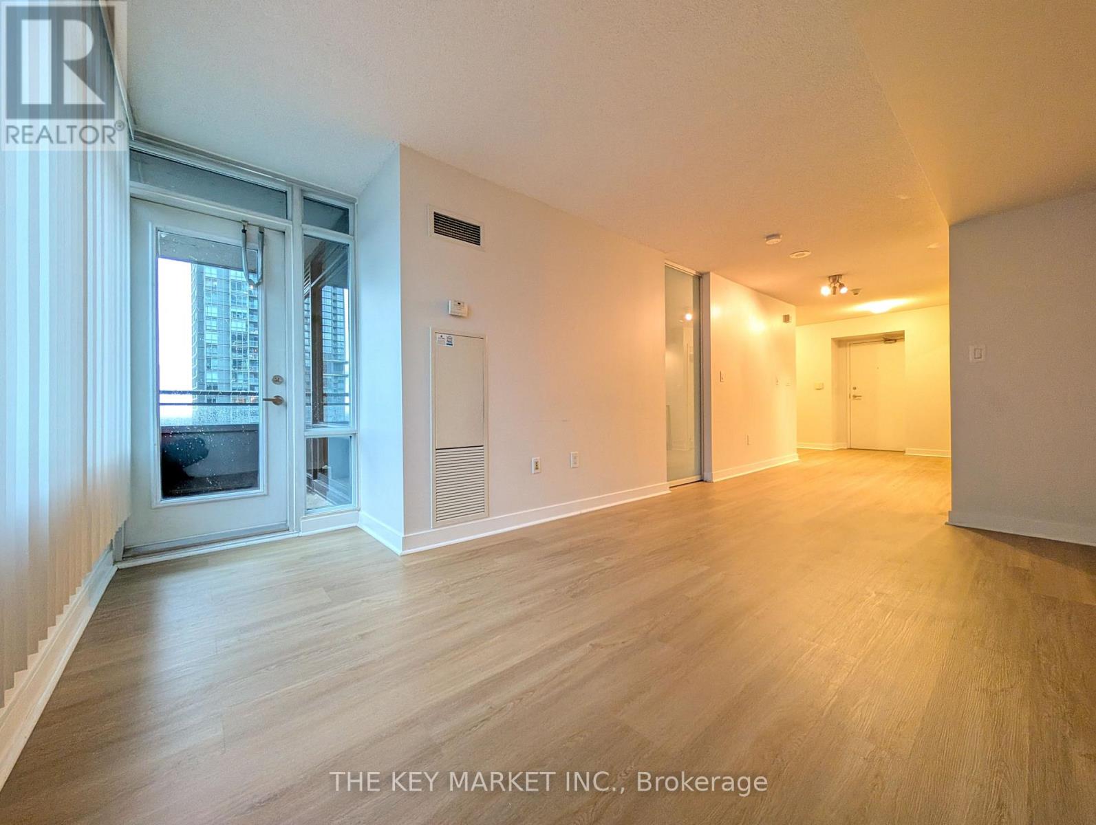 1805 - 25 Telegram Mews, Toronto, Ontario  M5V 3Z1 - Photo 15 - C12591700