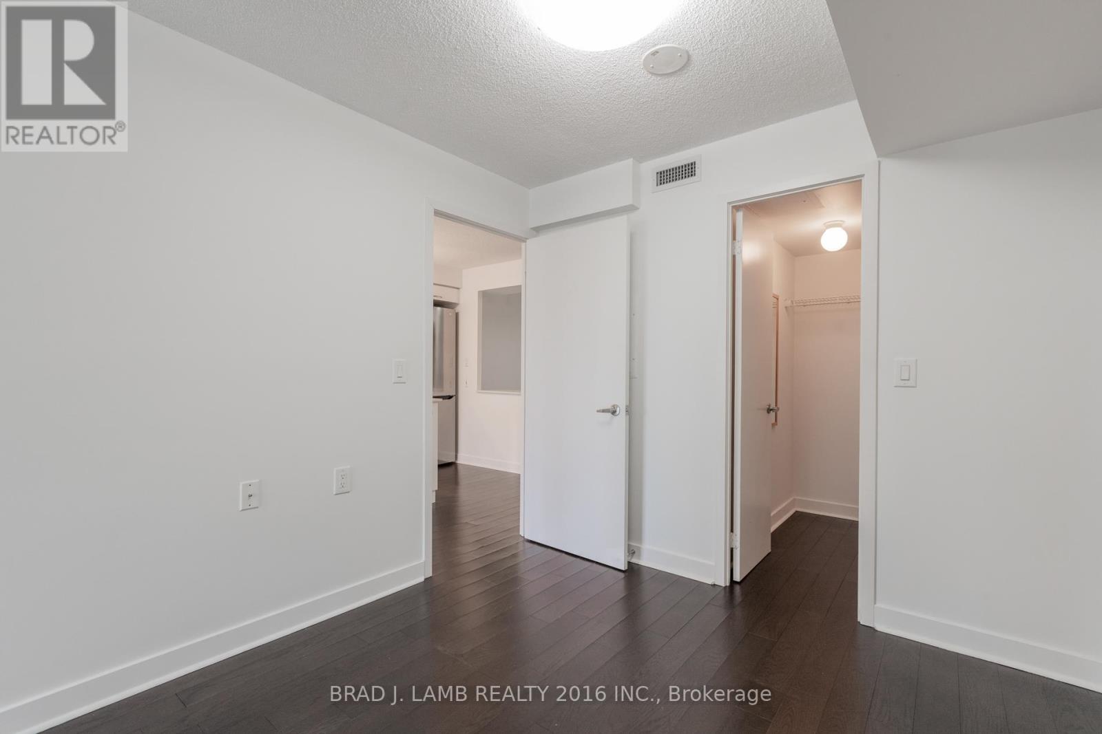 1011 - 320 Richmond Street, Toronto, Ontario  M5A 1P9 - Photo 9 - C12591798