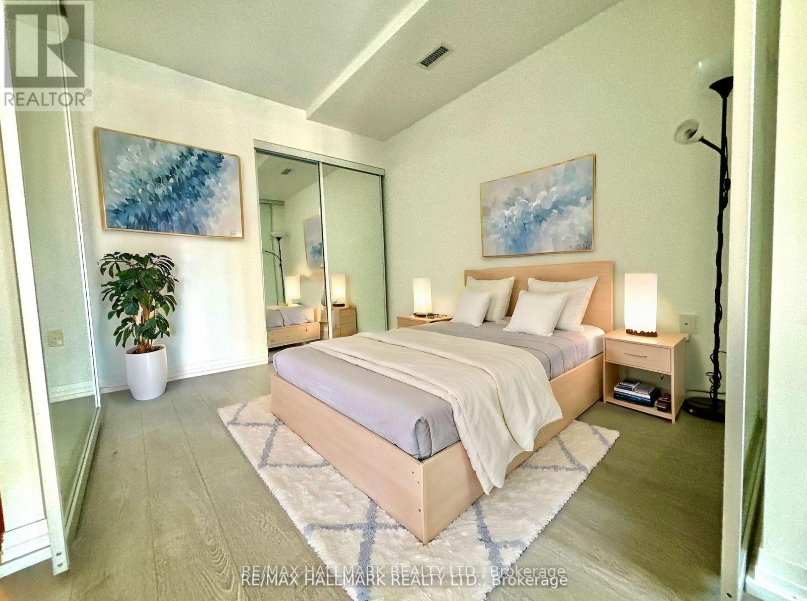 420 - 251 Jarvis Street, Toronto, Ontario  M5B 0C3 - Photo 3 - C12591856