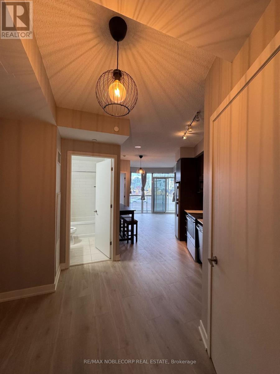 802 - 50 Bruyeres Mews, Toronto, Ontario  M5V 0H8 - Photo 1 - C12591974