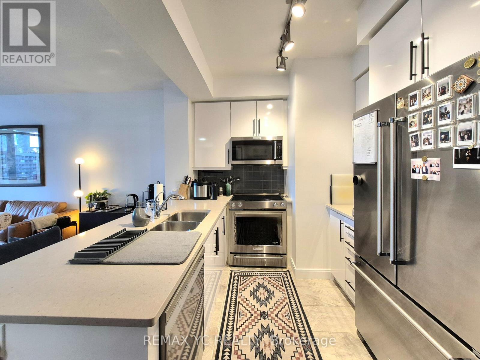 1608 - 825 Church Street S, Toronto, Ontario  M4W 3Z4 - Photo 2 - C12591954