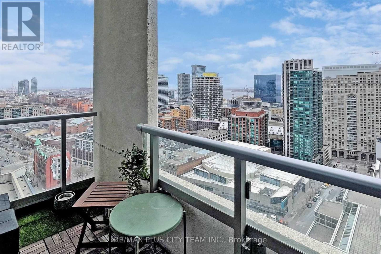 2208 - 88 Scott Street, Toronto, Ontario  M5E 0A9 - Photo 17 - C12592034