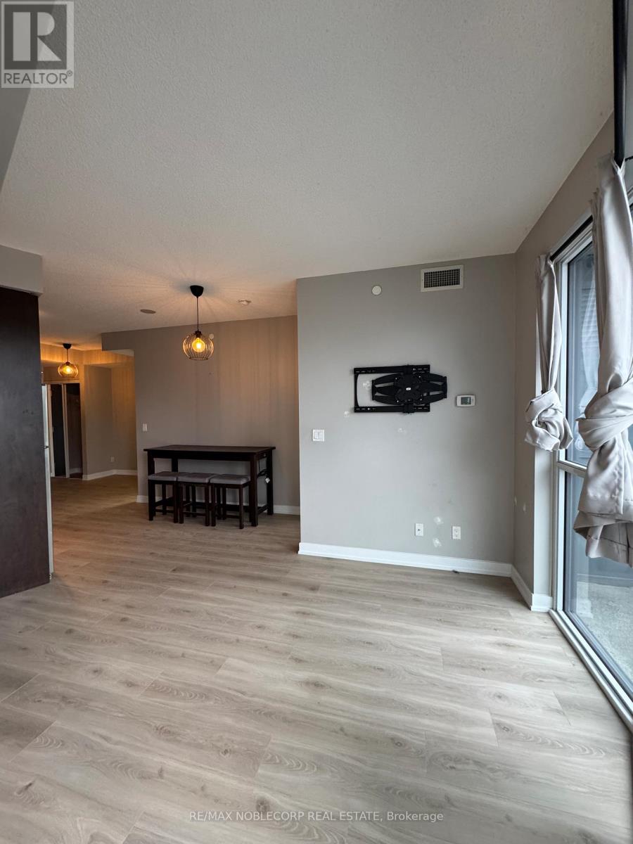 802 - 50 Bruyeres Mews, Toronto, Ontario  M5V 0H8 - Photo 5 - C12591974