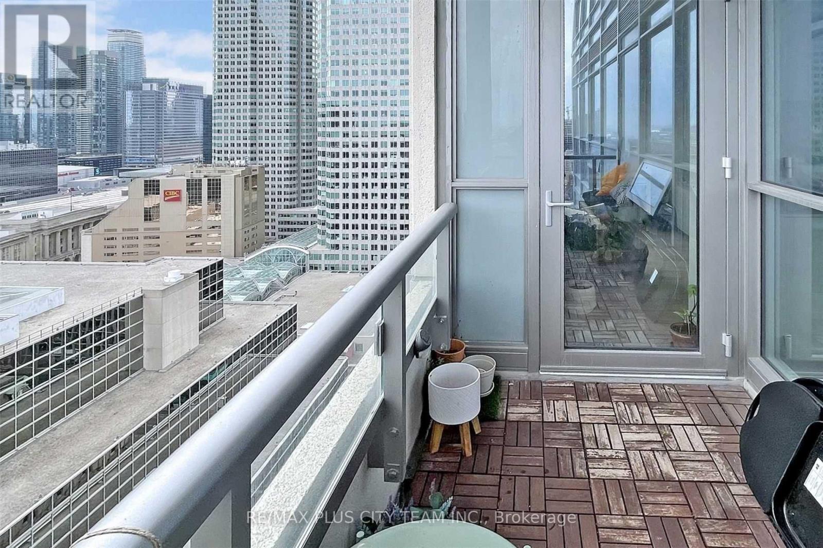 2208 - 88 Scott Street, Toronto, Ontario  M5E 0A9 - Photo 18 - C12592034