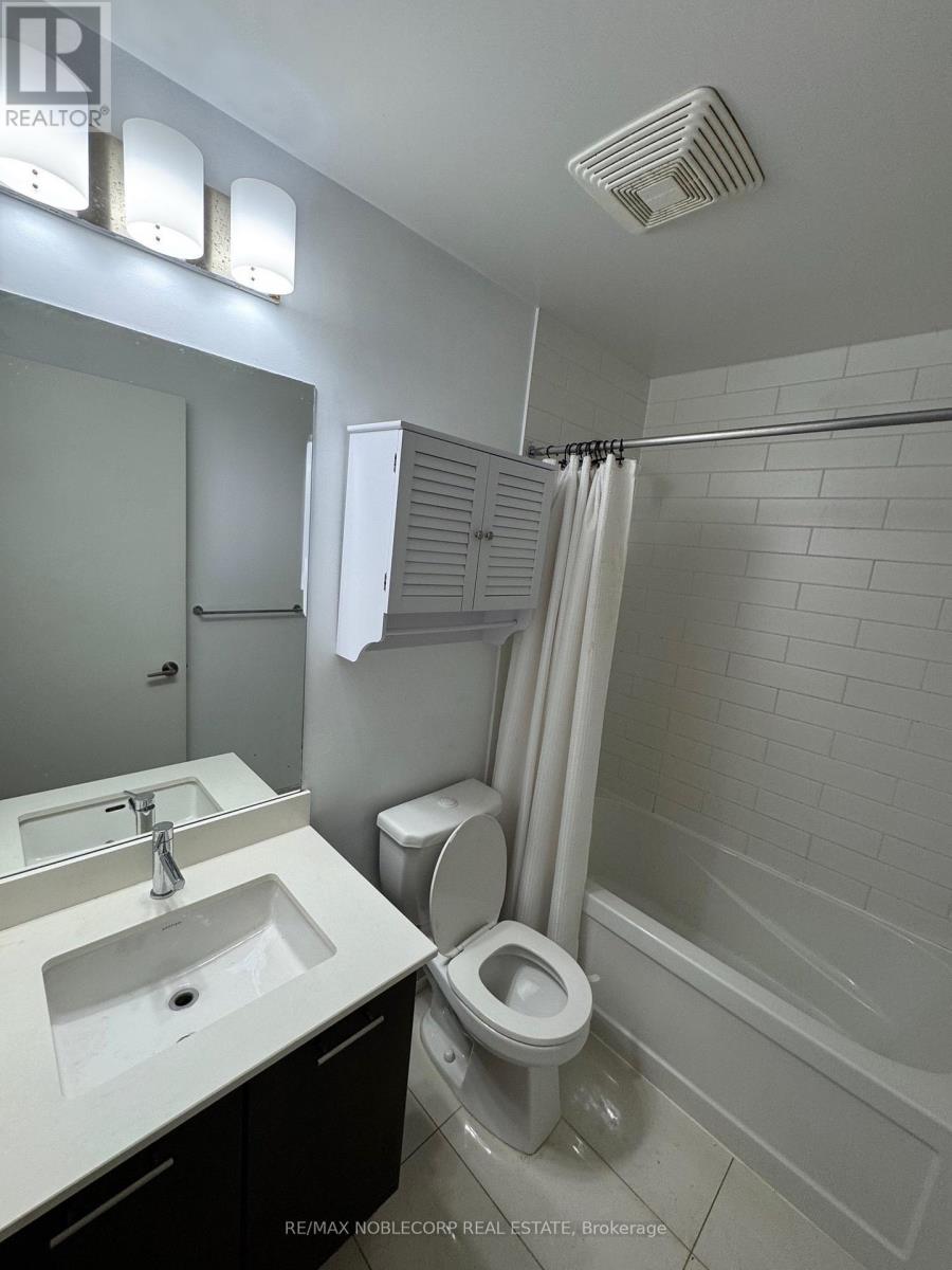 802 - 50 Bruyeres Mews, Toronto, Ontario  M5V 0H8 - Photo 7 - C12591974