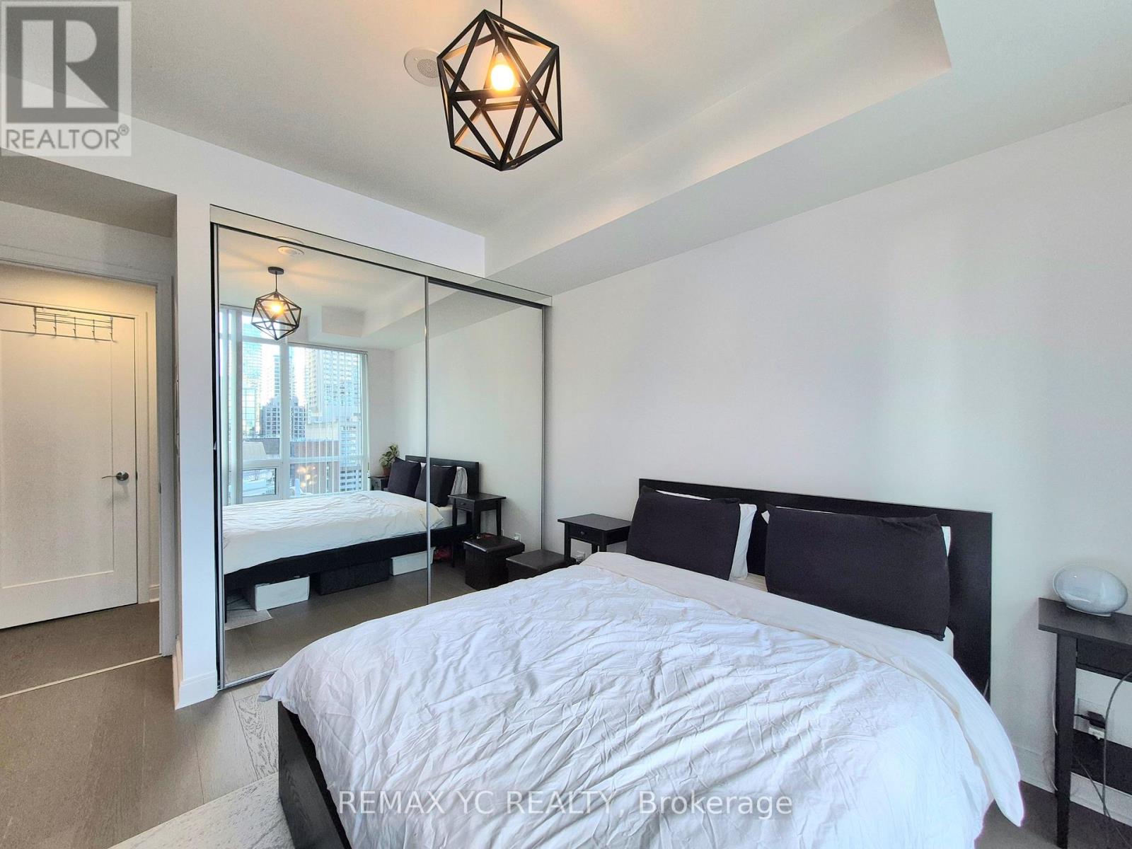 1608 - 825 Church Street S, Toronto, Ontario  M4W 3Z4 - Photo 4 - C12591954