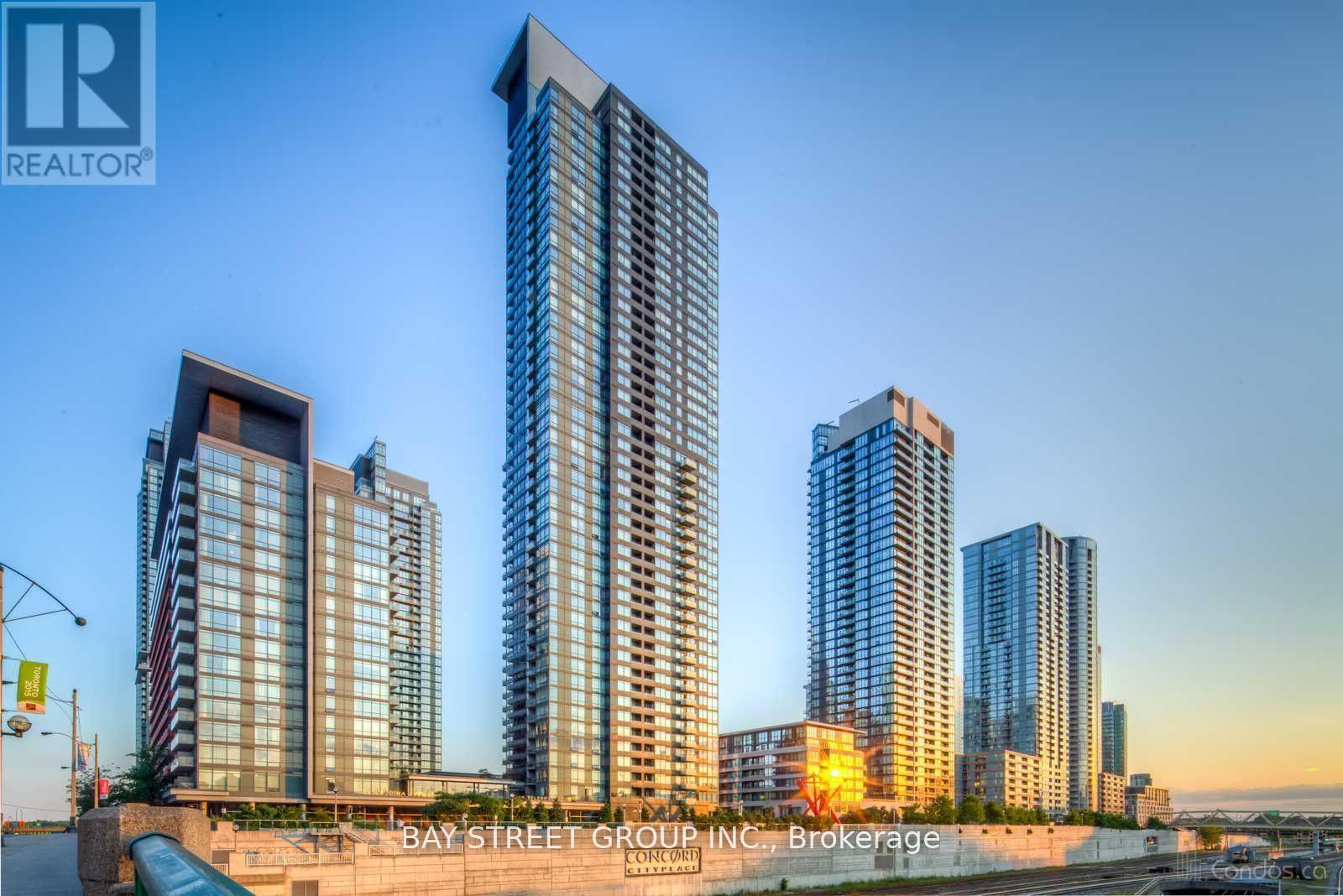 1111 - 25 TELEGRAM MEWS, Toronto, Ontario