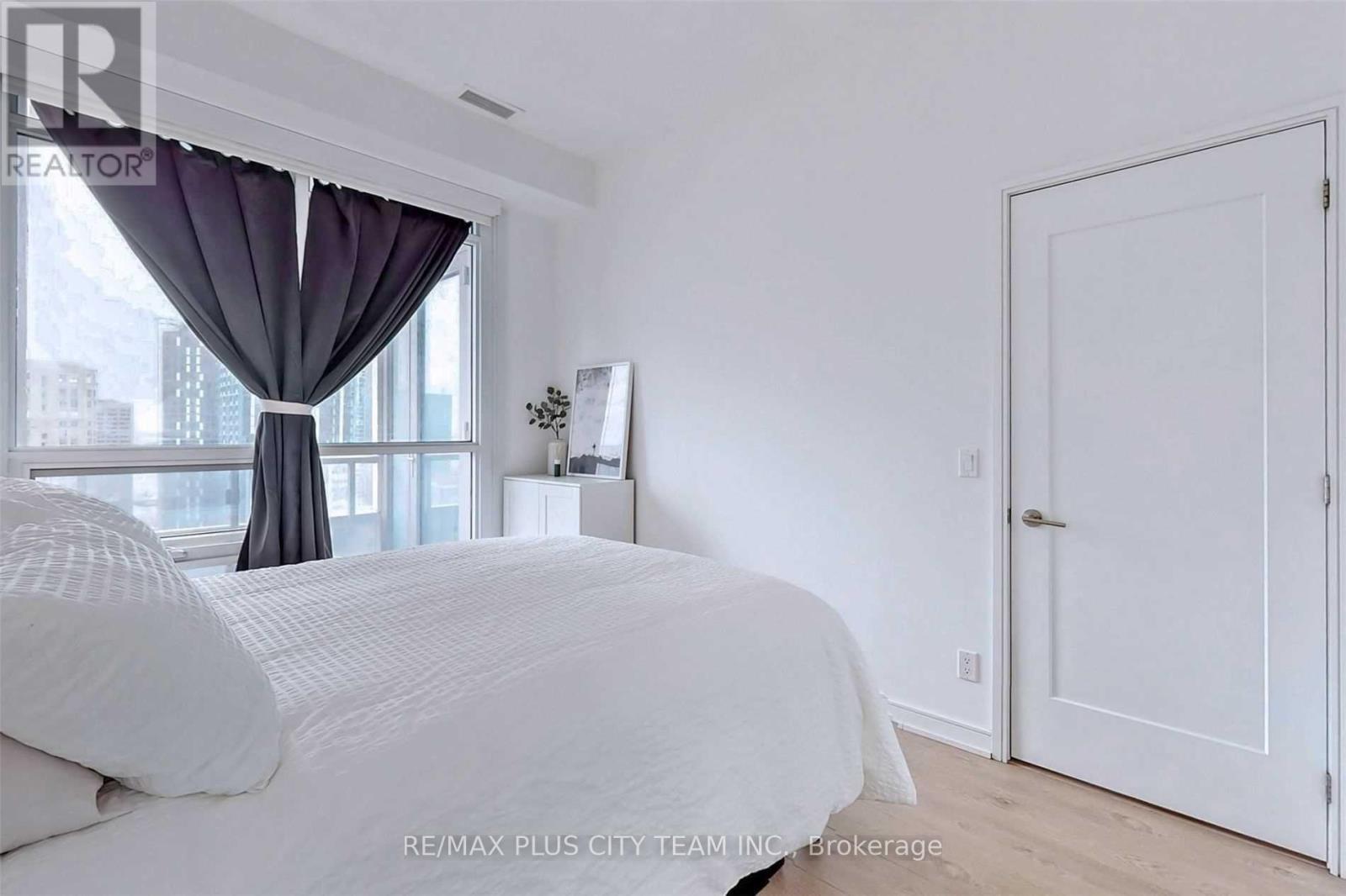 2208 - 88 Scott Street, Toronto, Ontario  M5E 0A9 - Photo 13 - C12592034