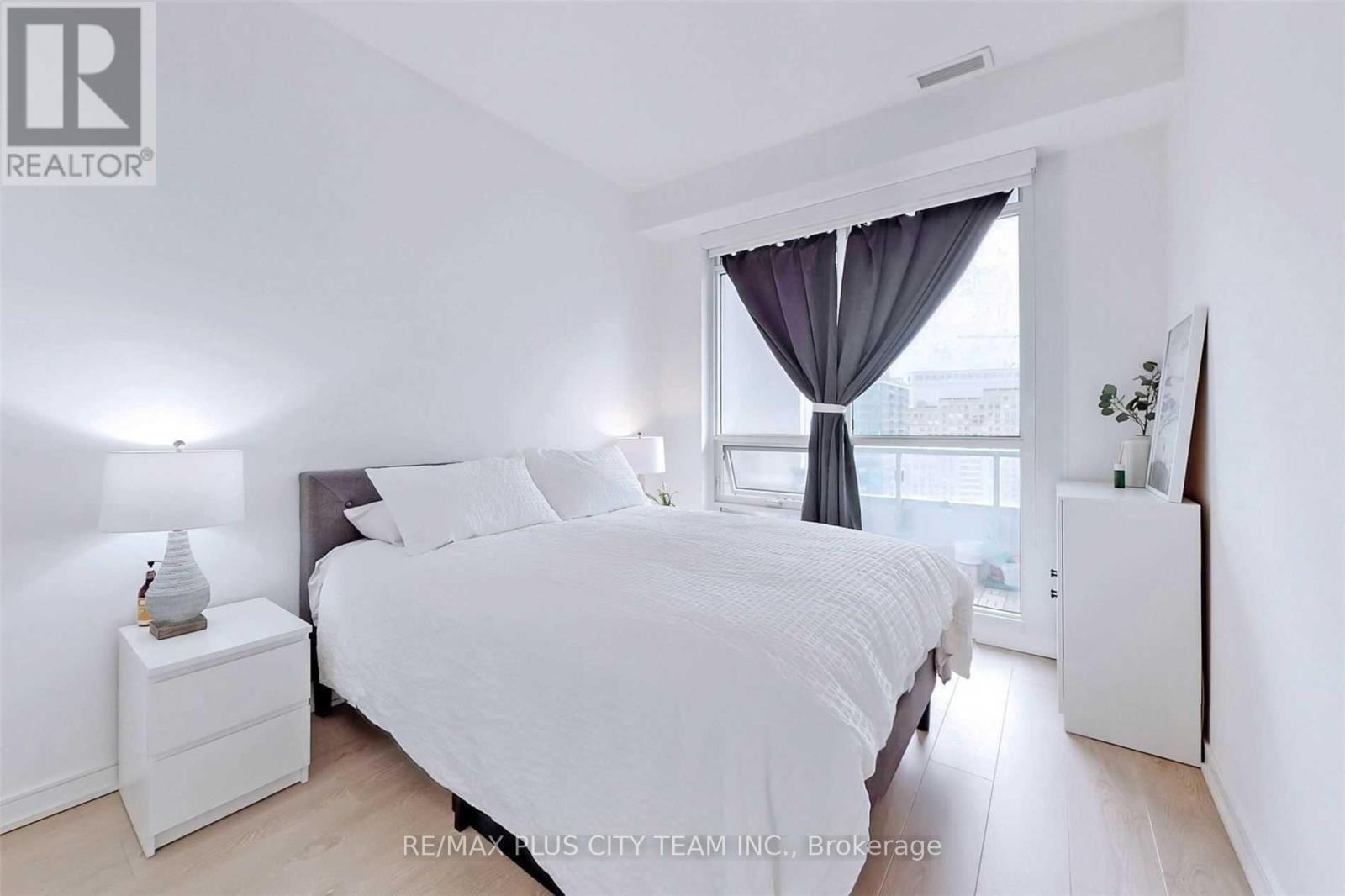 2208 - 88 Scott Street, Toronto, Ontario  M5E 0A9 - Photo 14 - C12592034