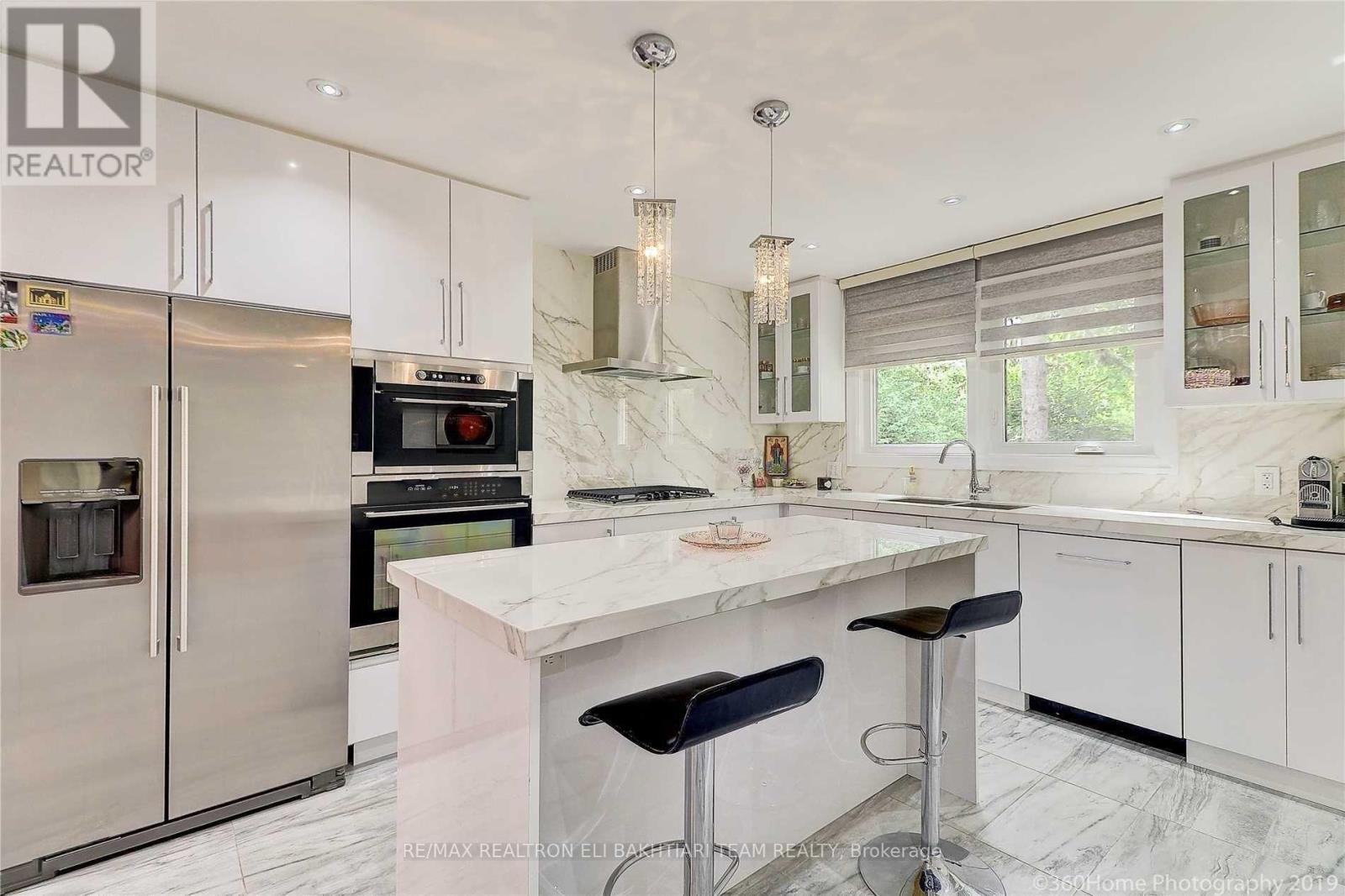 1 Donmac Drive, Toronto, Ontario  M3B 1N4 - Photo 13 - C12592224