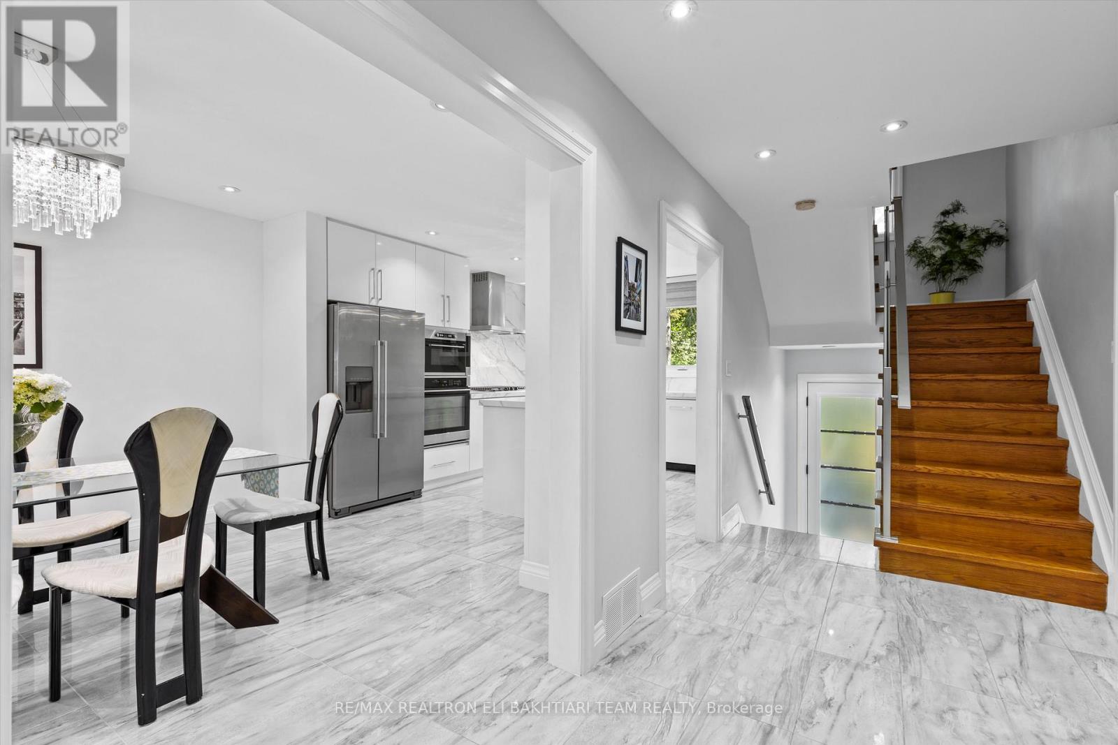 1 Donmac Drive, Toronto, Ontario  M3B 1N4 - Photo 9 - C12592224