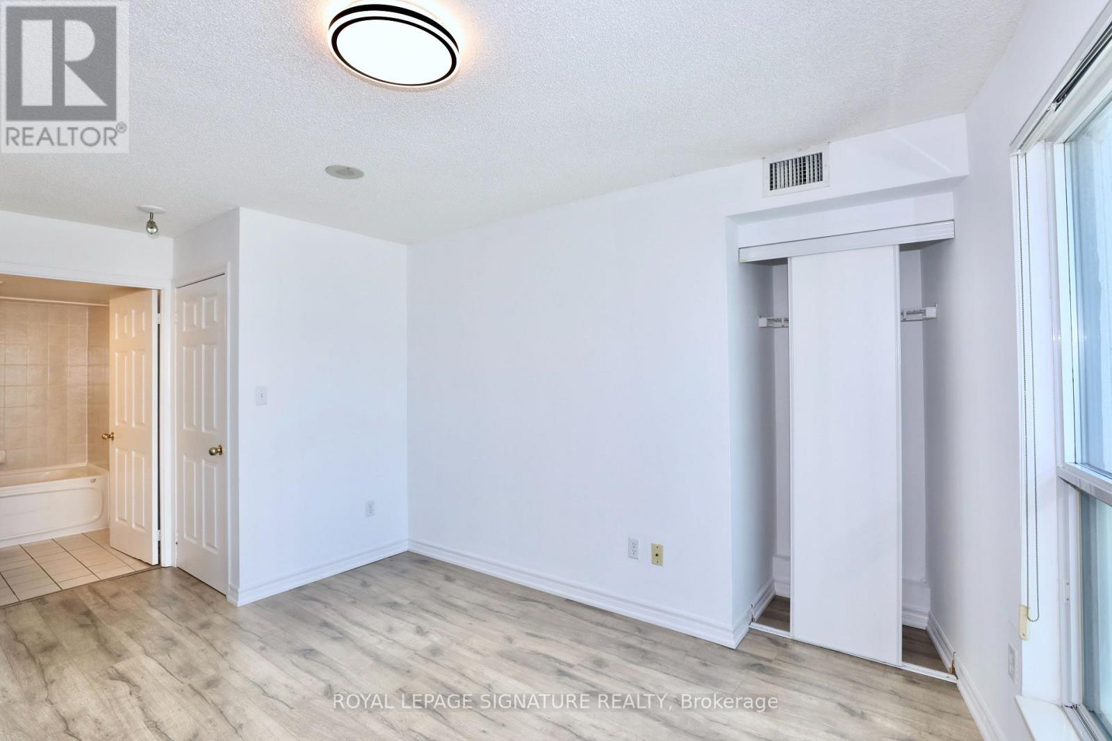 1116 - 7 Lorraine Drive, Toronto, Ontario  M2N 7H2 - Photo 9 - C12592276