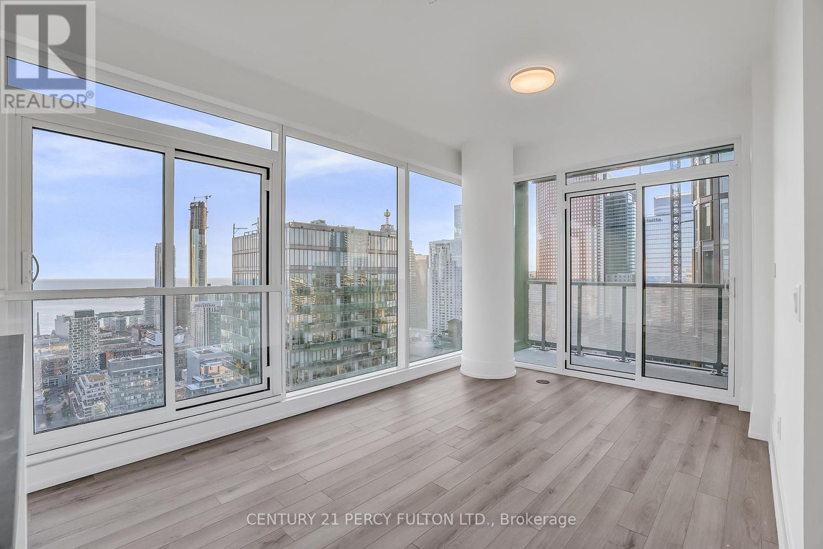 5008 - 89 Church Street, Toronto, Ontario  M5C 0B7 - Photo 2 - C12592198