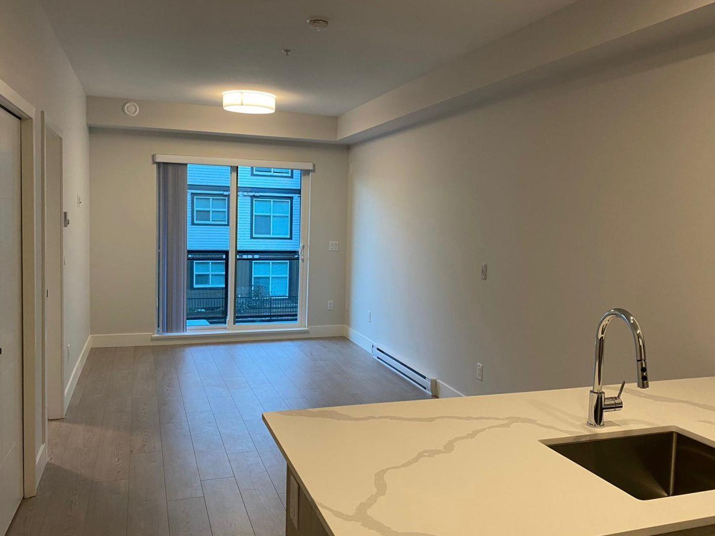 213 5486 199a Street, Langley, British Columbia  V3A 0N6 - Photo 1 - R3071337