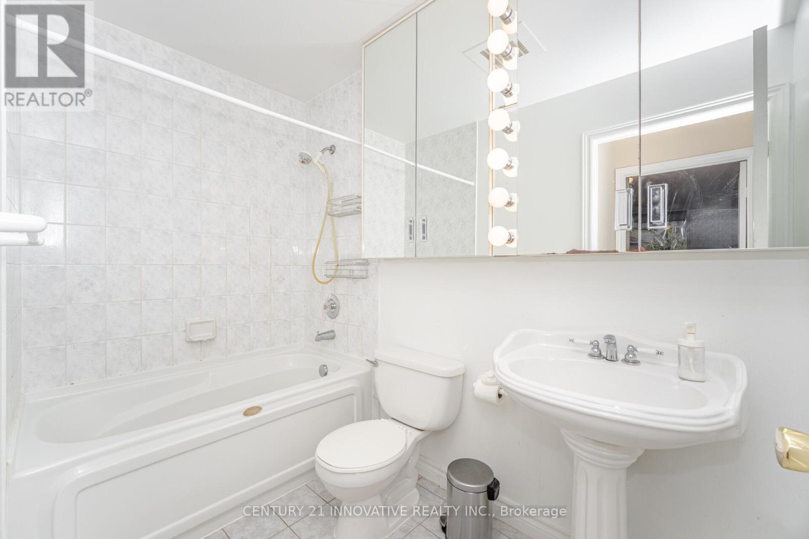 17 - 88 Grandview Way, Toronto, Ontario  M2N 6V6 - Photo 23 - C12592390