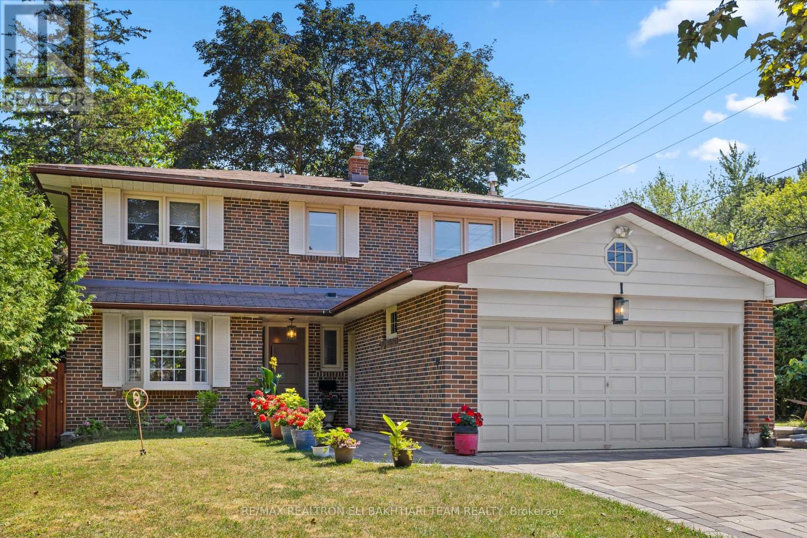 1 Donmac Drive, Toronto, Ontario  M3B 1N4 - Photo 1 - C12592224