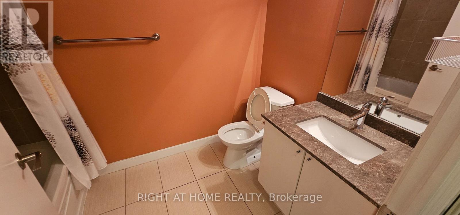 1109 - 18 Harbour Street, Toronto, Ontario  M5J 2Z6 - Photo 10 - C12592604