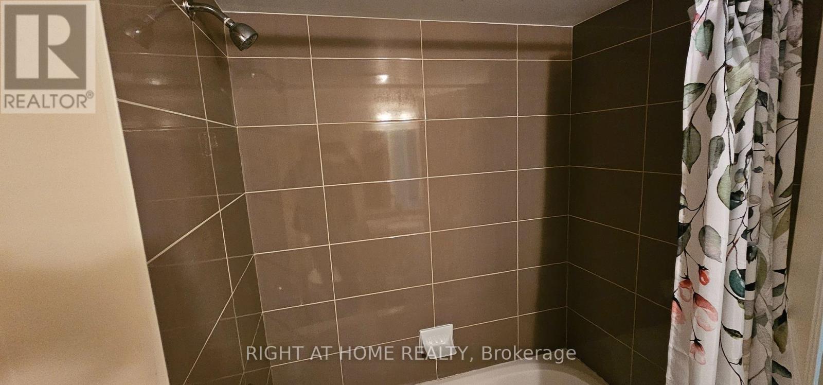 1109 - 18 Harbour Street, Toronto, Ontario  M5J 2Z6 - Photo 18 - C12592604