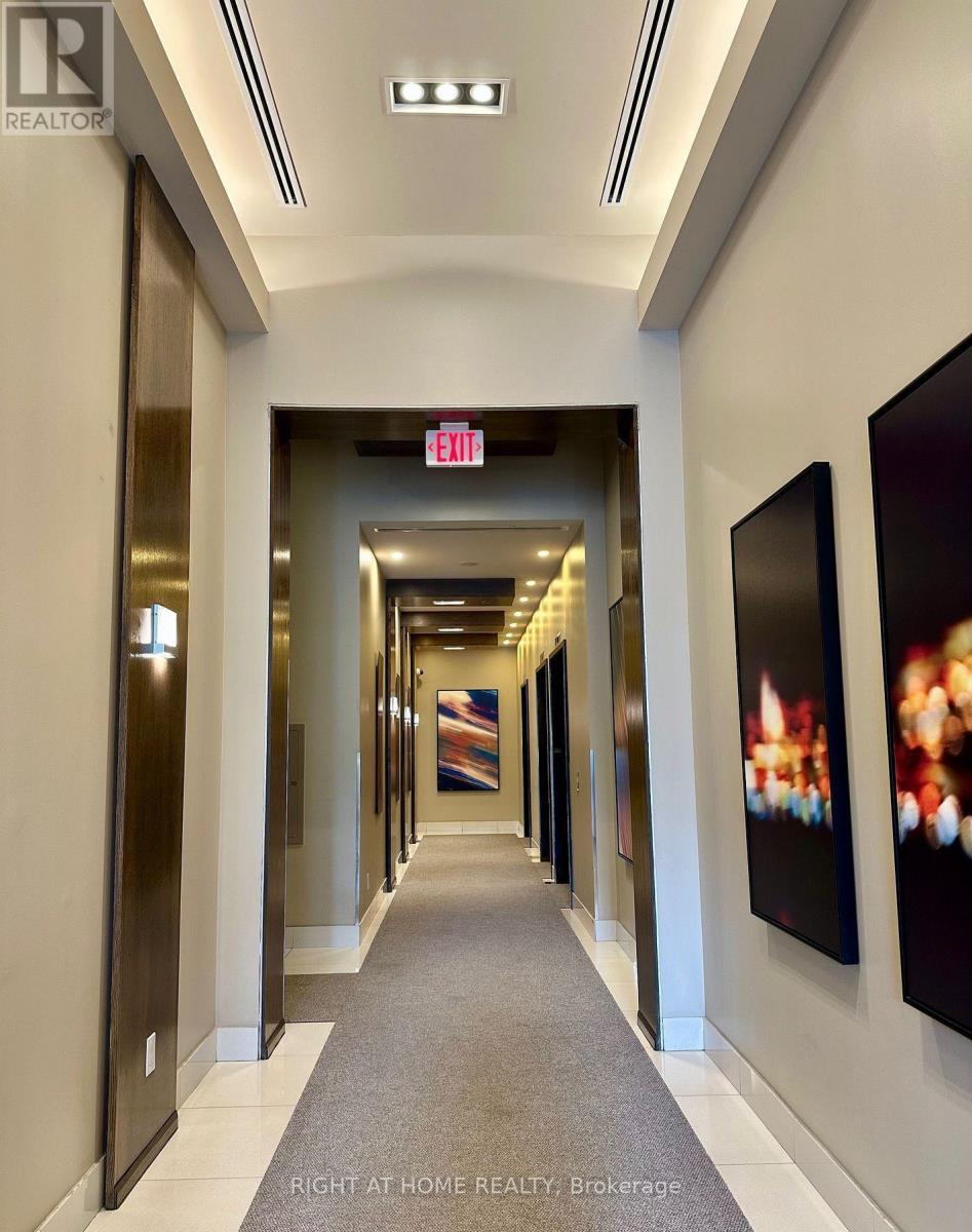 1109 - 18 Harbour Street, Toronto, Ontario  M5J 2Z6 - Photo 32 - C12592604