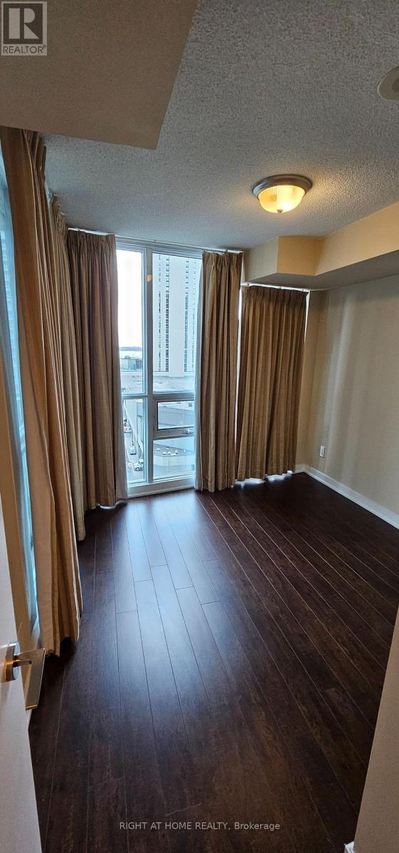 1109 - 18 Harbour Street, Toronto, Ontario  M5J 2Z6 - Photo 9 - C12592604