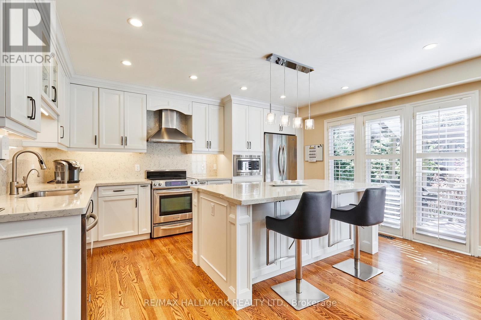 106 Kimbark Boulevard, Toronto, Ontario  M5N 2Y2 - Photo 8 - C12592318