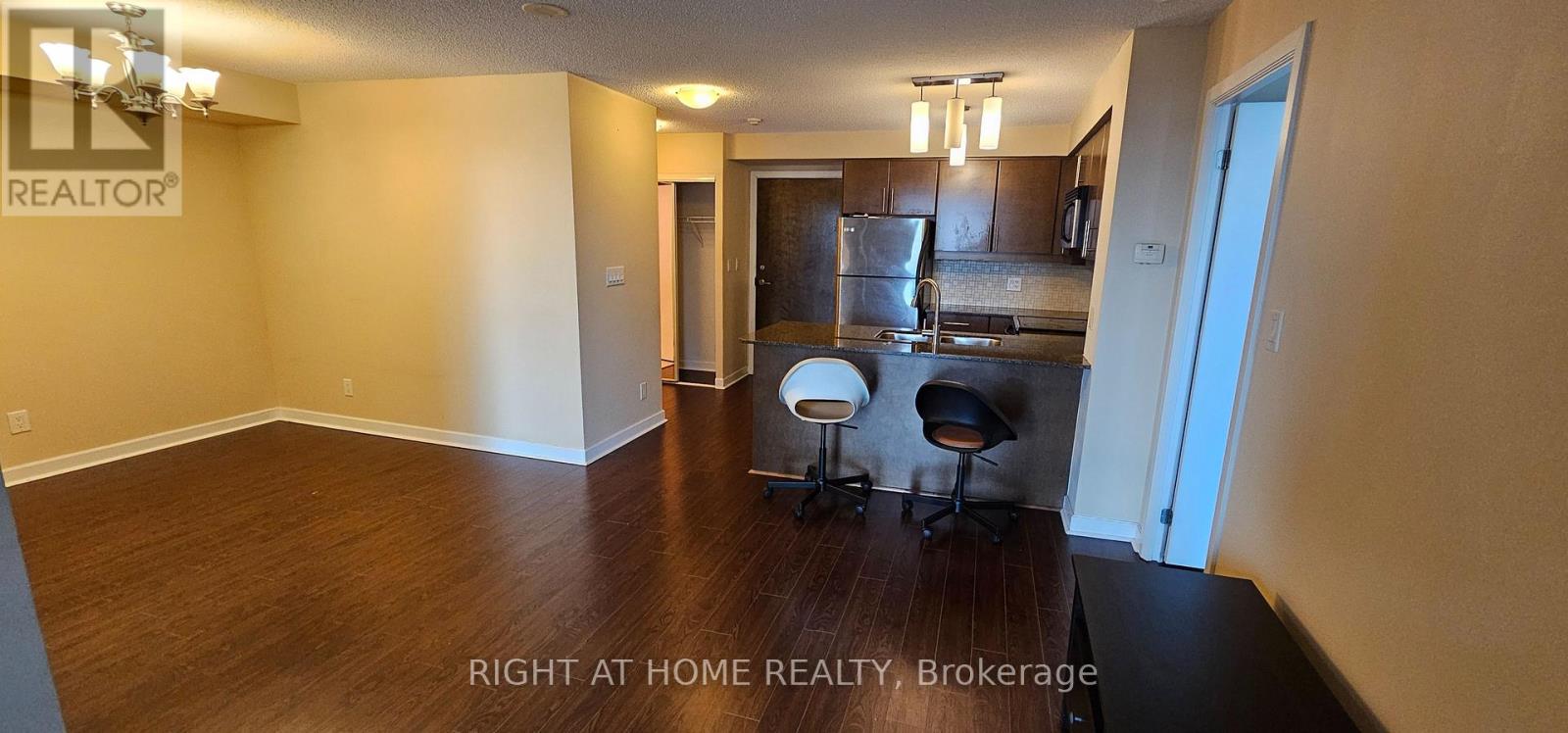 1109 - 18 Harbour Street, Toronto, Ontario  M5J 2Z6 - Photo 7 - C12592604