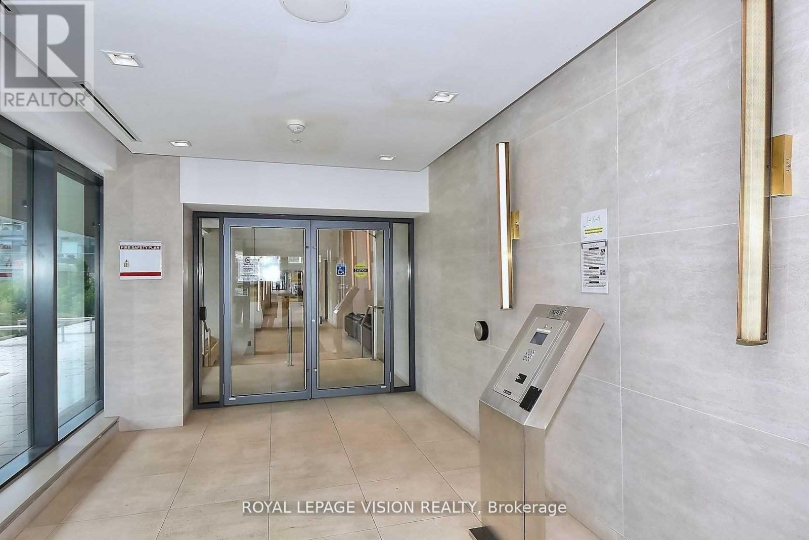 402 - 6 Sonic Way, Toronto, Ontario  M3C 0P2 - Photo 7 - C12592436