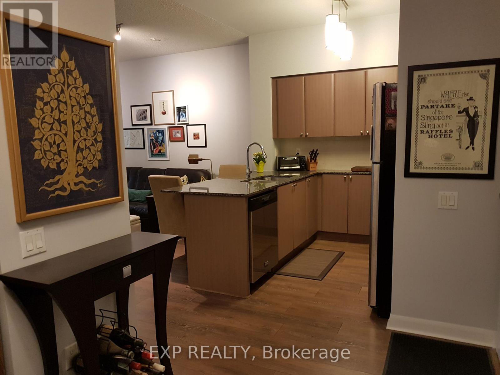 120 - 525 Wilson Avenue, Toronto, Ontario M3H 0A7 - Photo 1 - C12592606