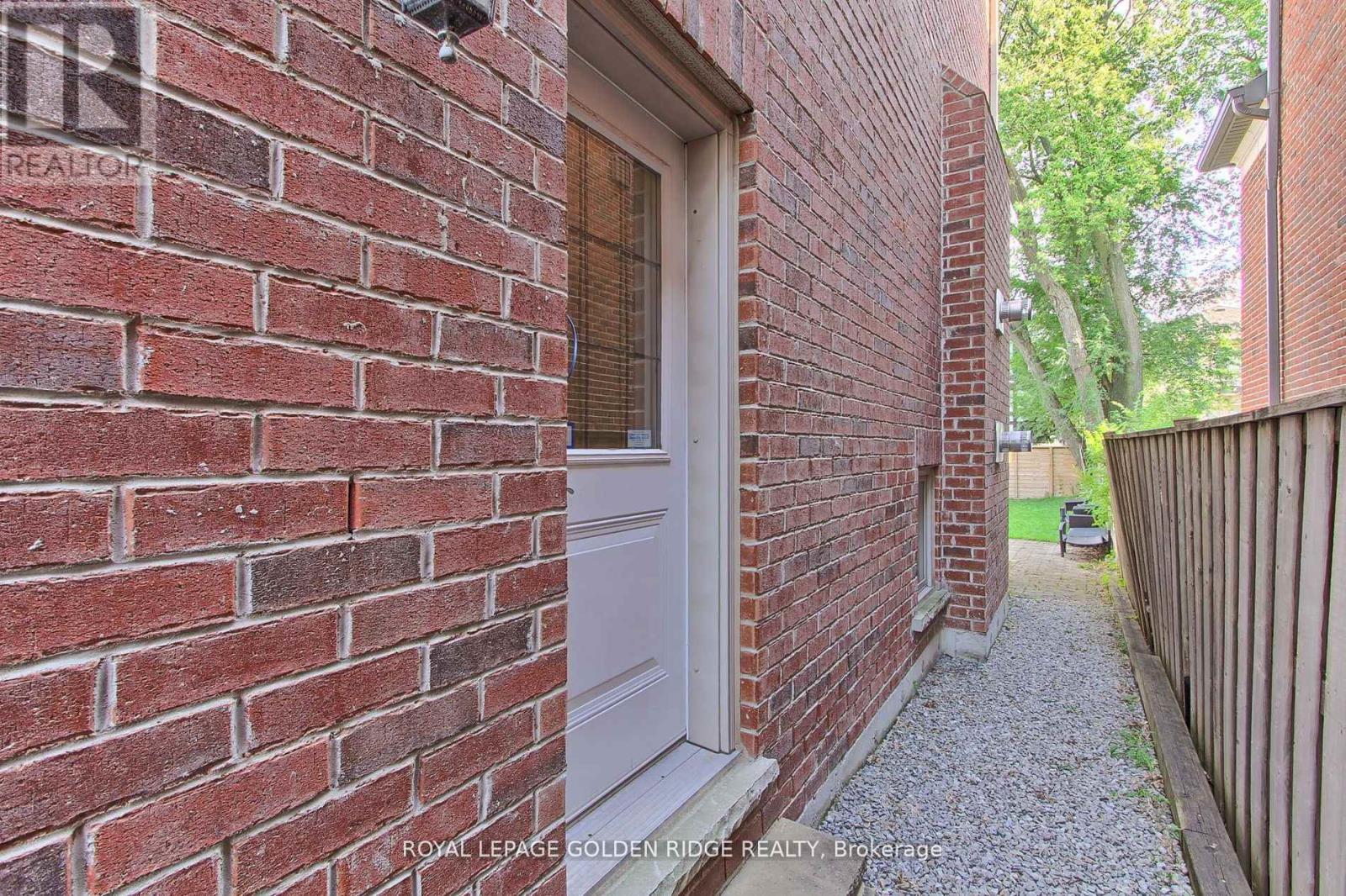 99 Bannockburn Avenue, Toronto, Ontario  M5M 2M9 - Photo 34 - C12592506