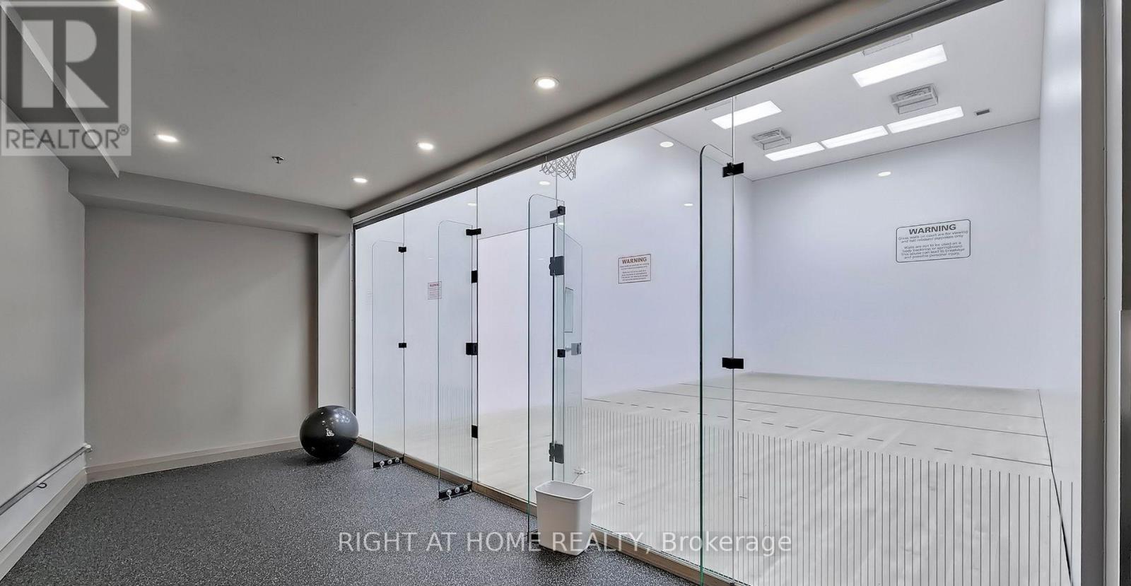 1109 - 18 Harbour Street, Toronto, Ontario  M5J 2Z6 - Photo 27 - C12592604