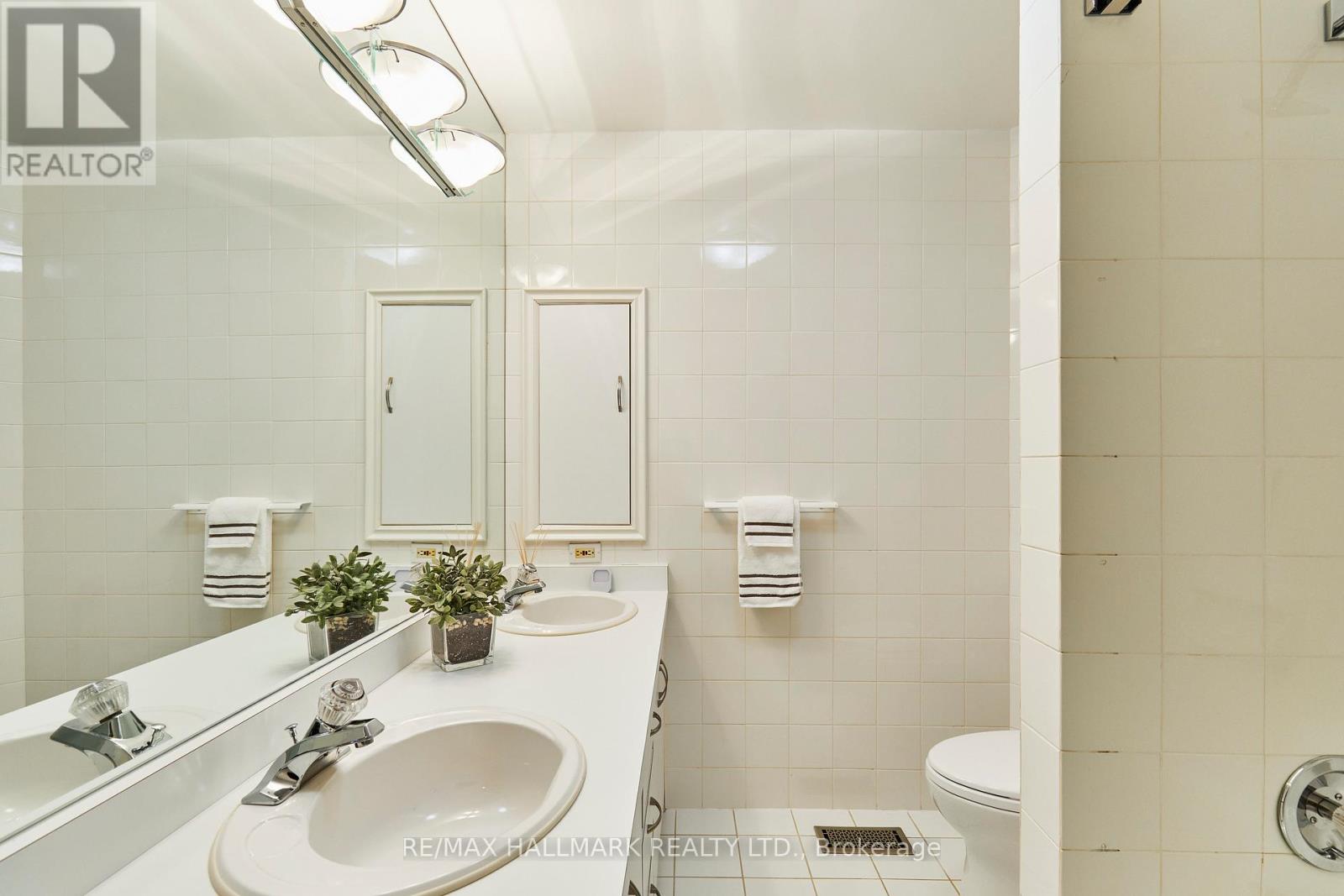 106 Kimbark Boulevard, Toronto, Ontario  M5N 2Y2 - Photo 34 - C12592318