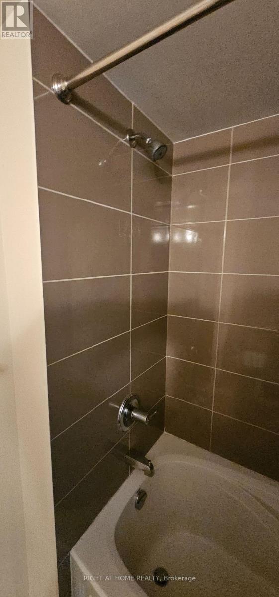 1109 - 18 Harbour Street, Toronto, Ontario  M5J 2Z6 - Photo 17 - C12592604