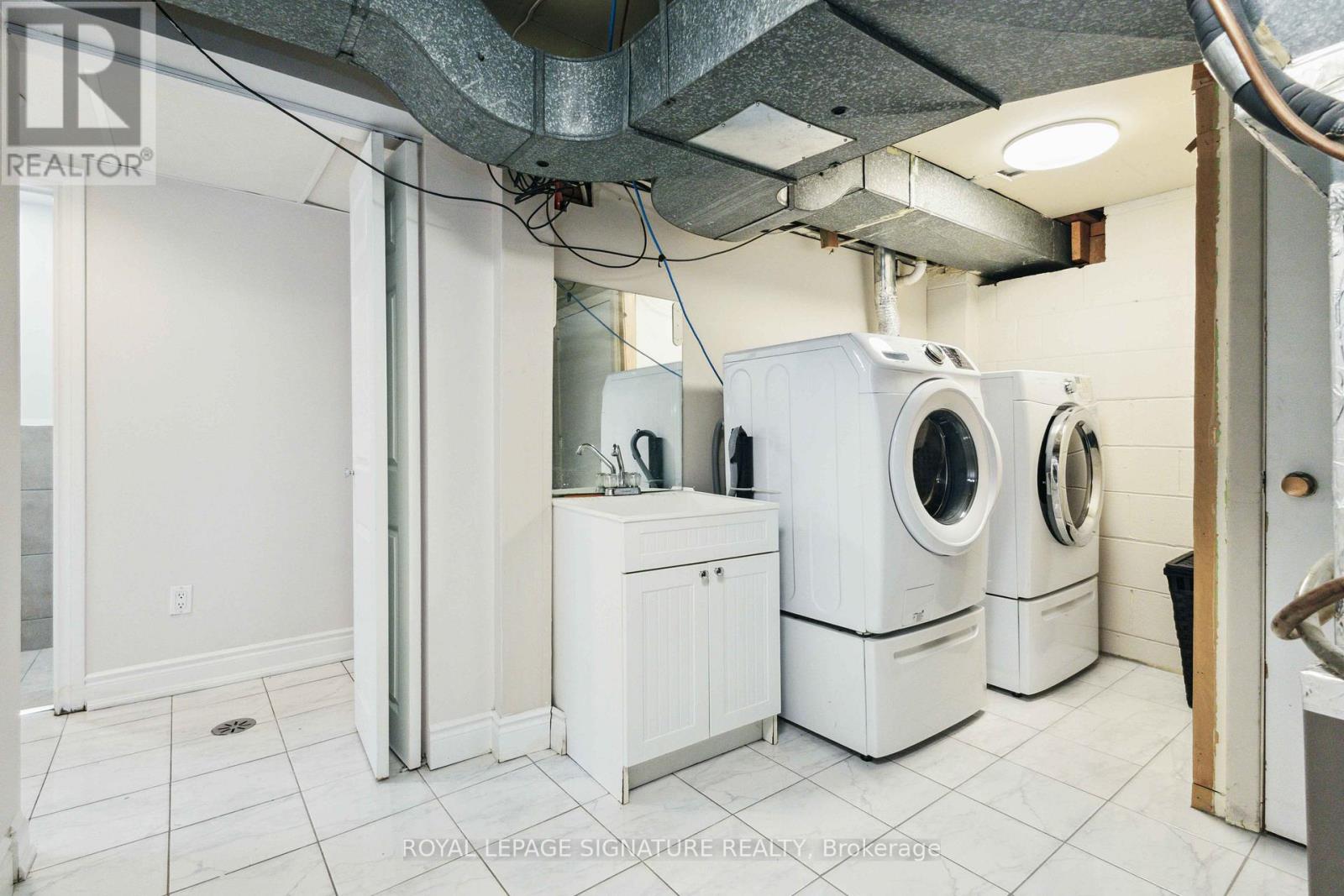 Lower - 78 Sloane Avenue, Toronto, Ontario  M4A 2A7 - Photo 17 - C12587466