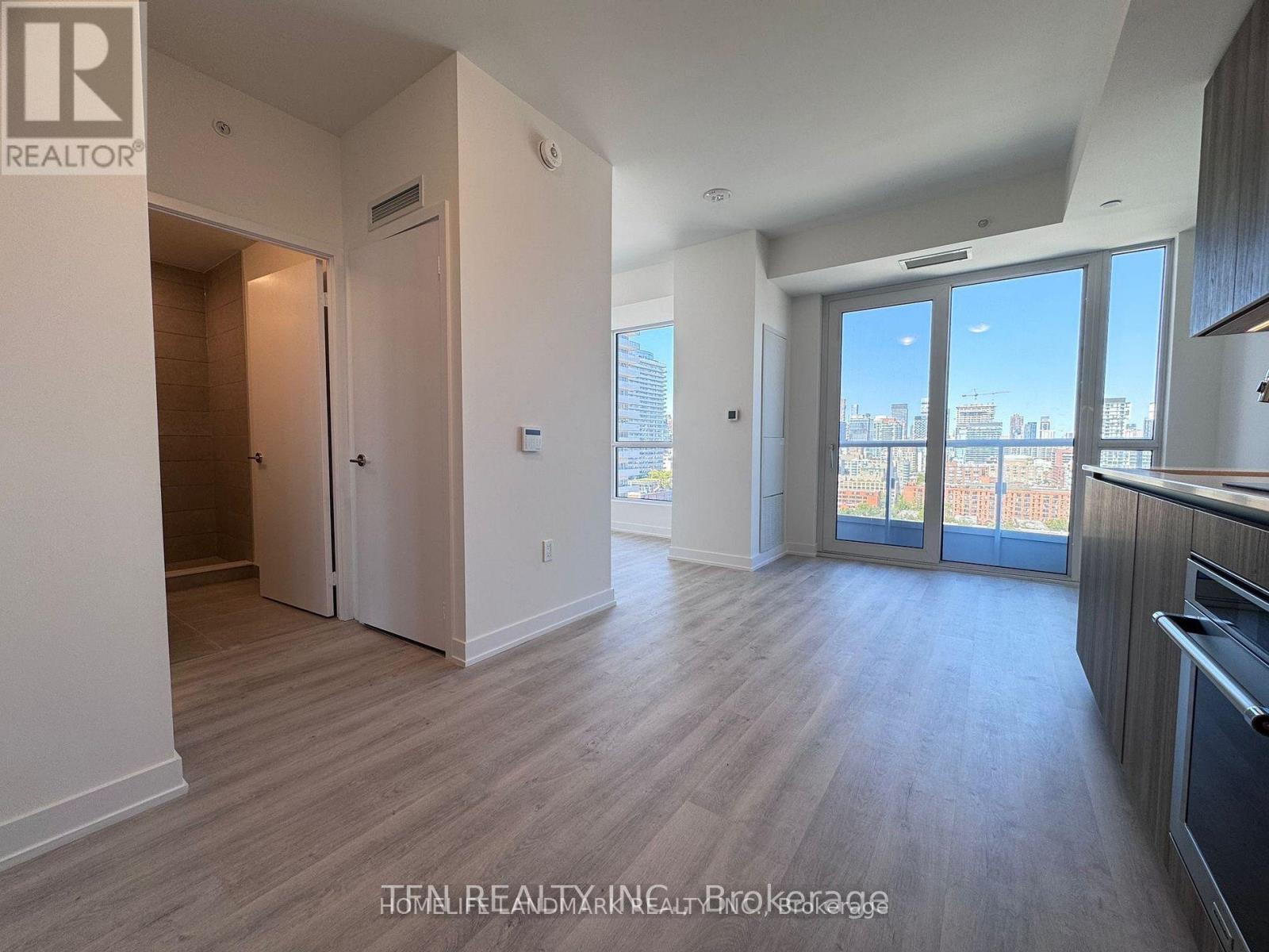 15 Richardson Street, Toronto, Ontario  M5A 0Y5 - Photo 2 - C12591756