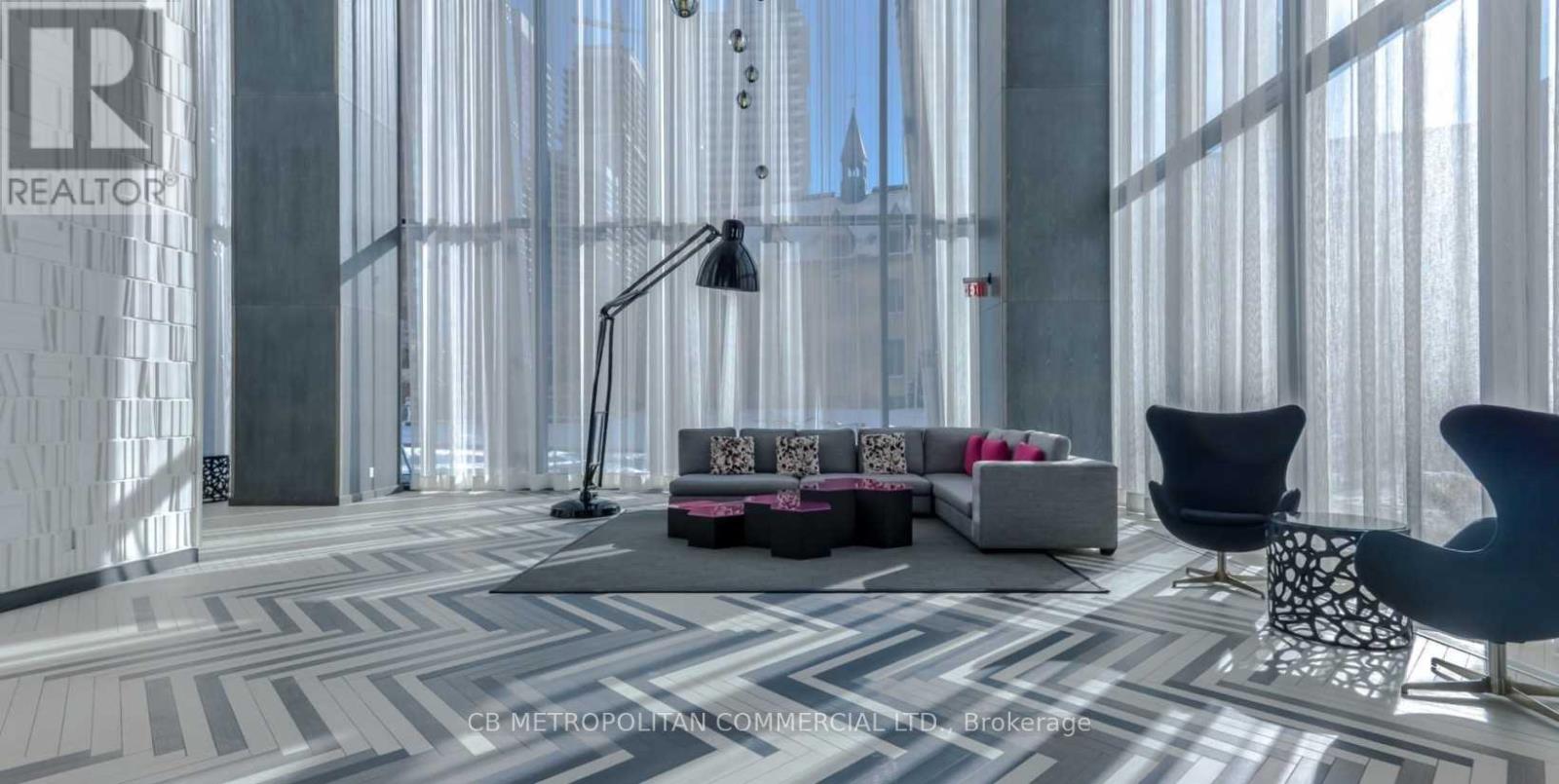 703 - 65 St Mary Street, Toronto, Ontario  M5S 0A6 - Photo 2 - C12592254