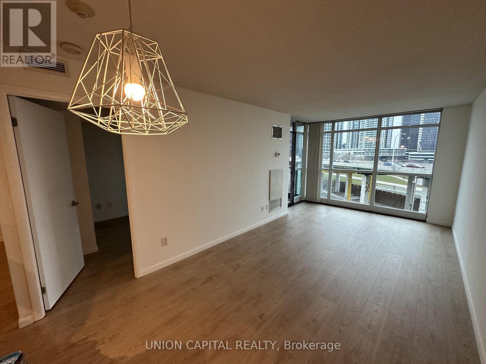 917 - 231 Fort York Boulevard, Toronto, Ontario  M5V 1B2 - Photo 6 - C12592444