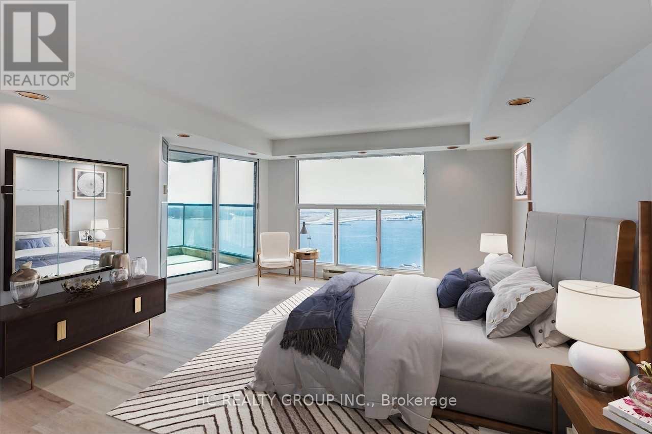 3008 - 99 Harbour Square, Toronto, Ontario  M5J 2H2 - Photo 6 - C12592422