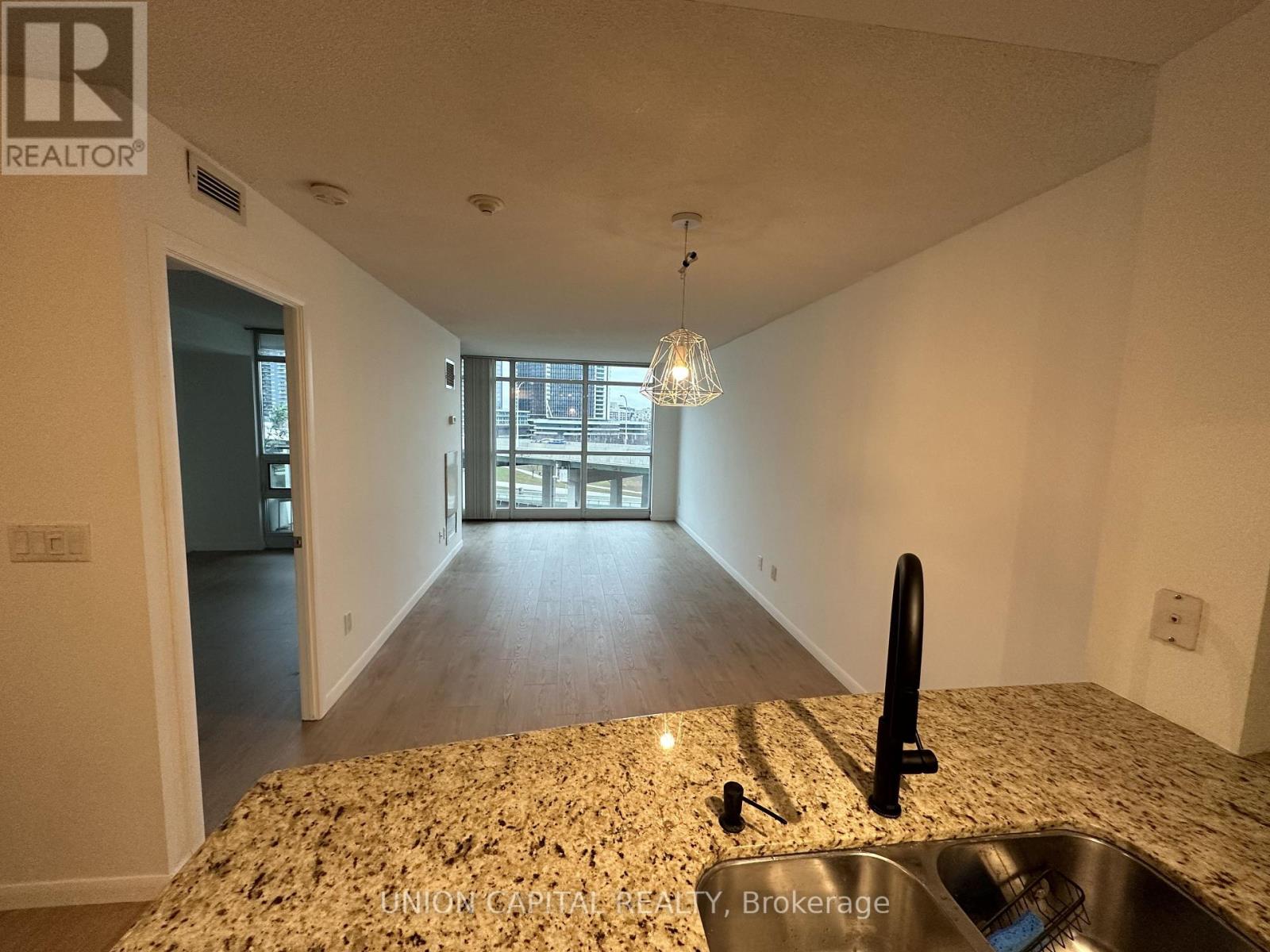 917 - 231 Fort York Boulevard, Toronto, Ontario  M5V 1B2 - Photo 5 - C12592444