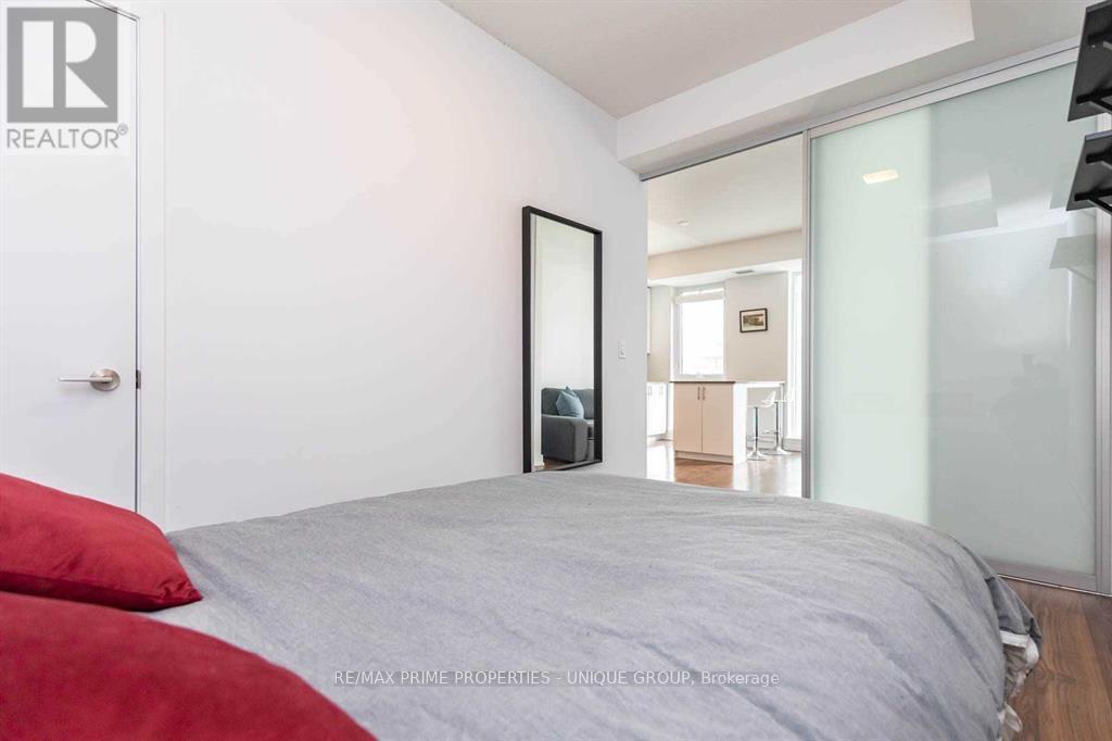 812 - 260 Sackville Street, Toronto, Ontario  M5A 0B3 - Photo 9 - C12592522