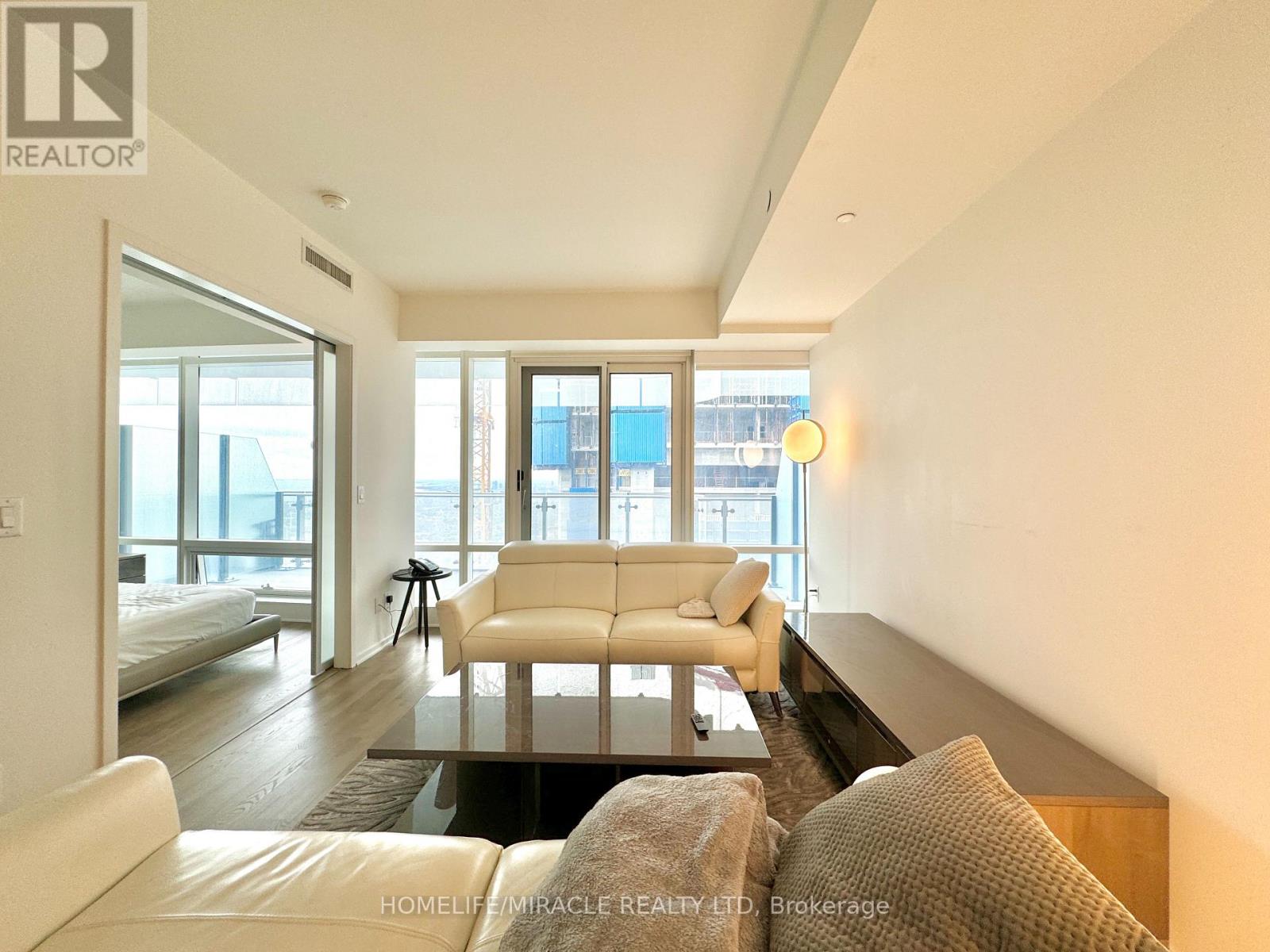 6307 - 1 Bloor Street, Toronto, Ontario  M4W 0A8 - Photo 3 - C12592448