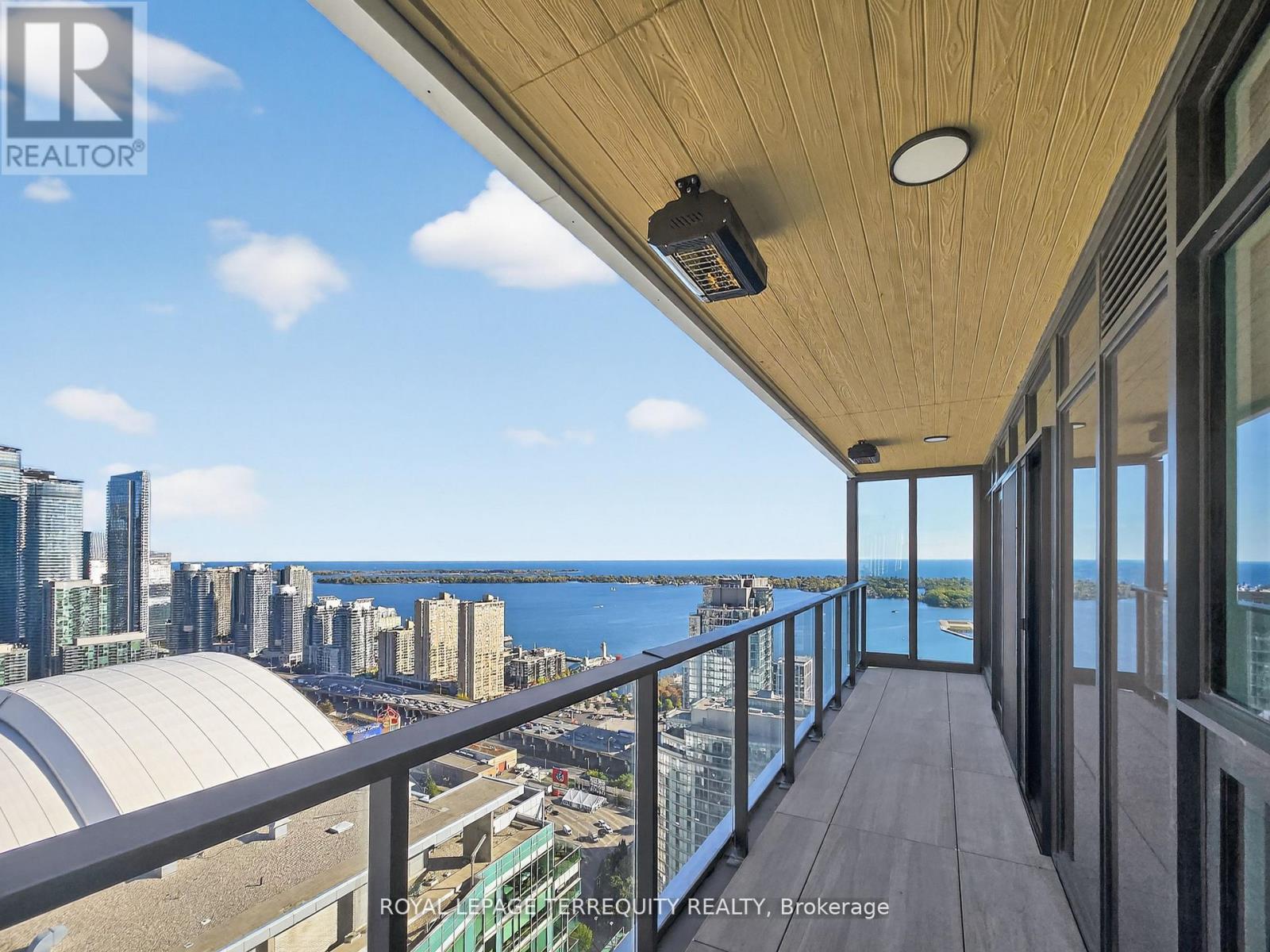 4505a - 1 Concord Cityplace Way, Toronto, Ontario  M5V 0X3 - Photo 15 - C12592574