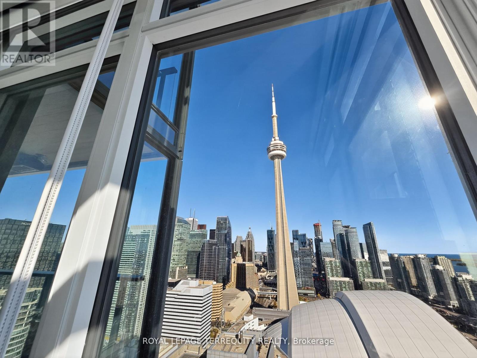 4505a - 1 Concord Cityplace Way, Toronto, Ontario  M5V 0X3 - Photo 8 - C12592574