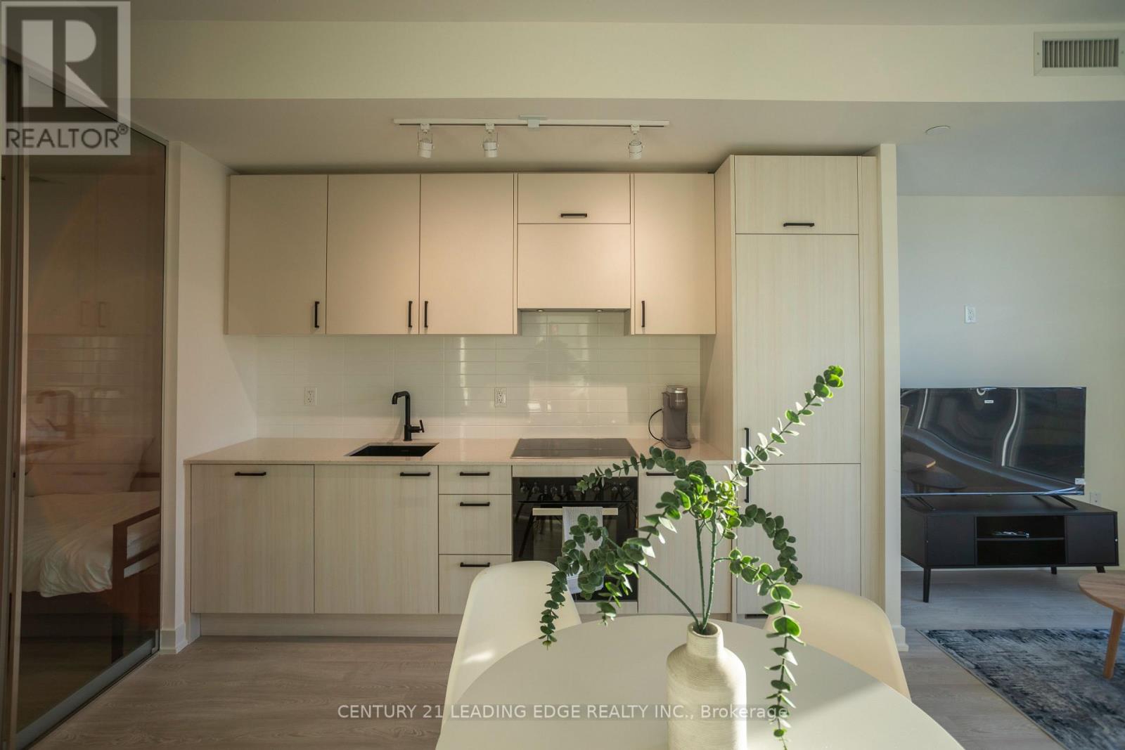 615 - 1 Quarrington Lane, Toronto, Ontario  M3C 0S4 - Photo 10 - C12592578